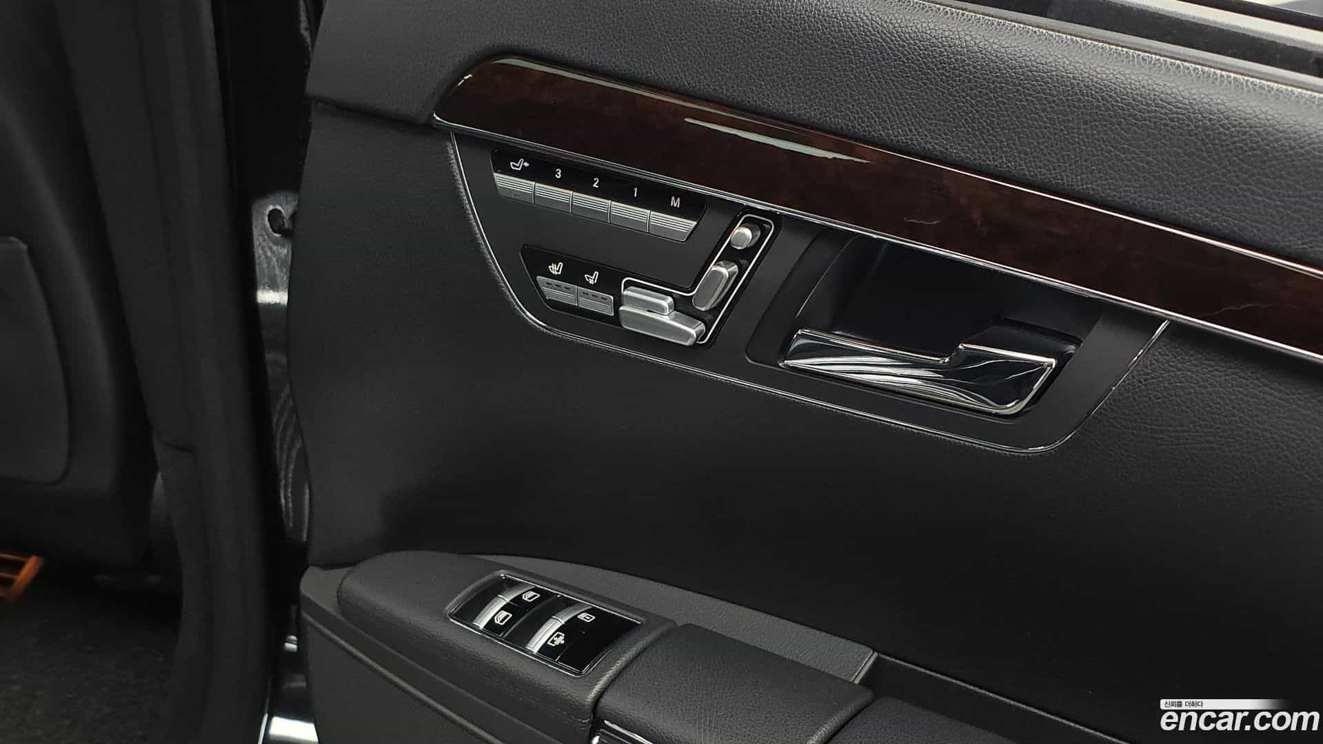 S-Class Mercedes-Benz 2011.2-OPTION-042