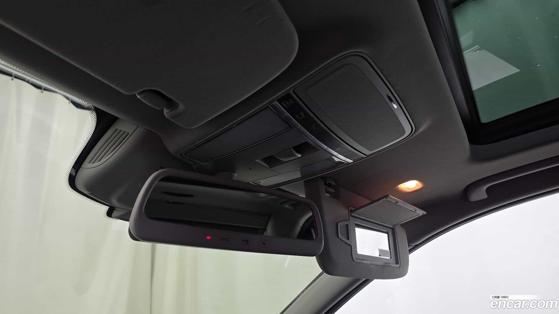 S-Class Mercedes-Benz 2011.2-OPTION-043