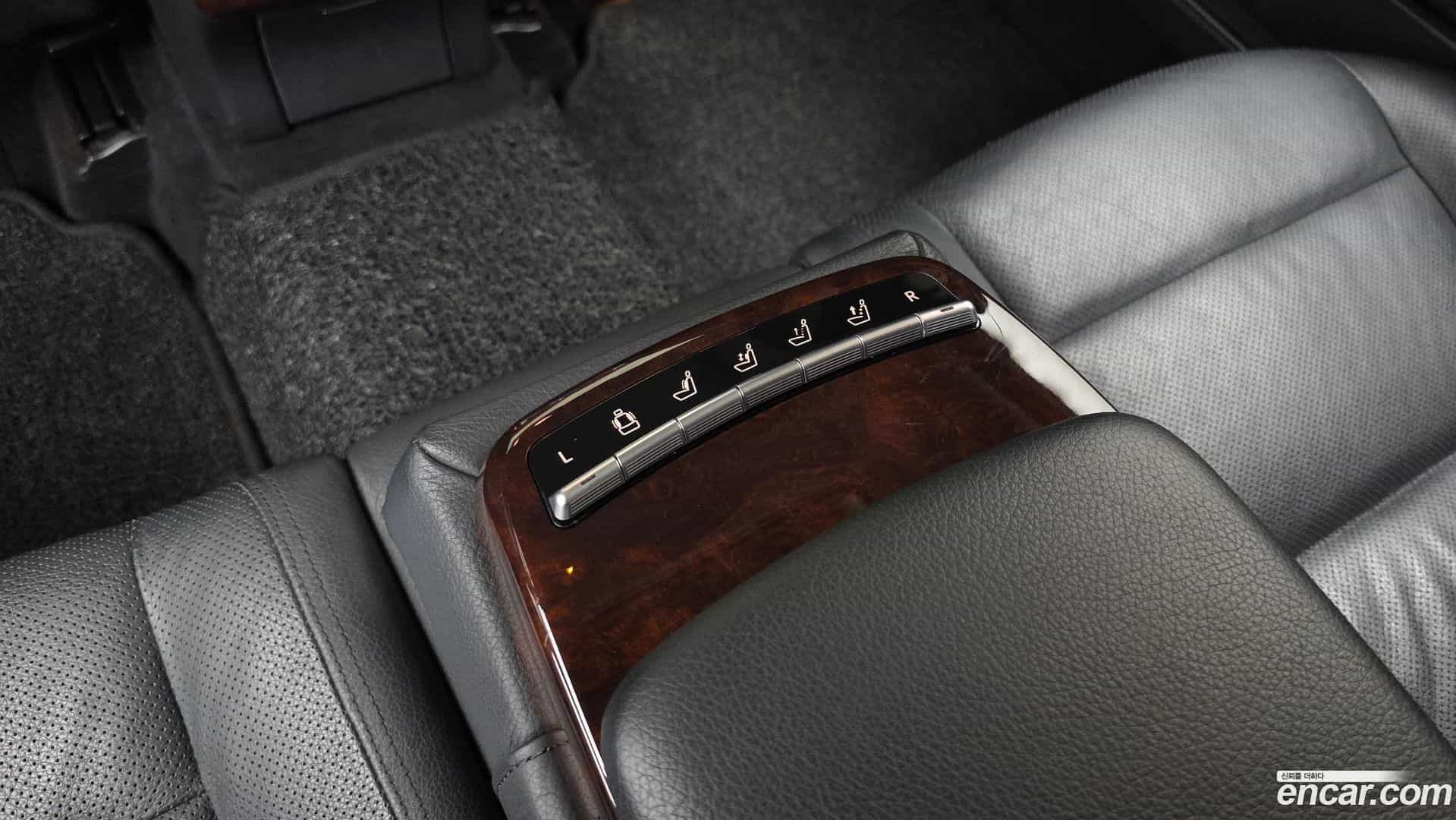 S-Class Mercedes-Benz 2011.2-OPTION-044