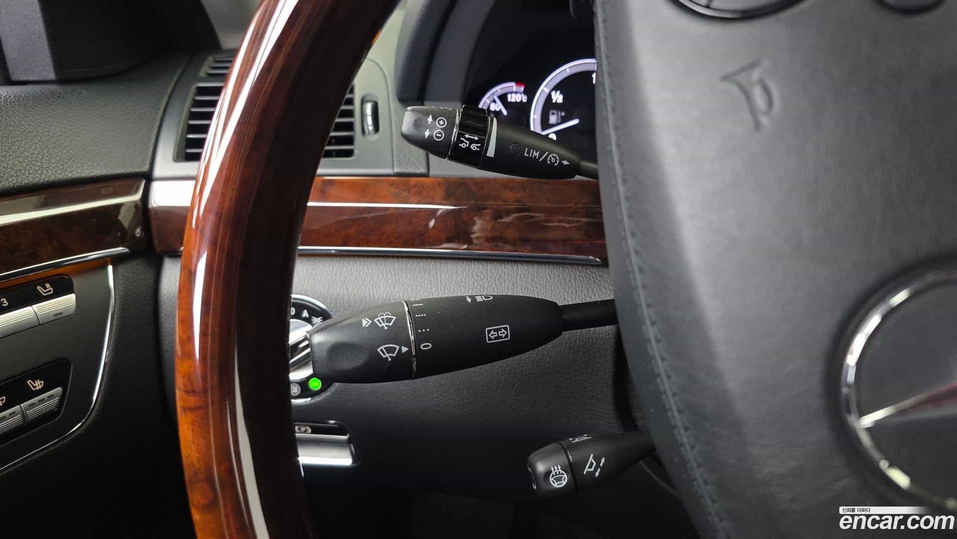 S-Class Mercedes-Benz 2011.2-OPTION-045