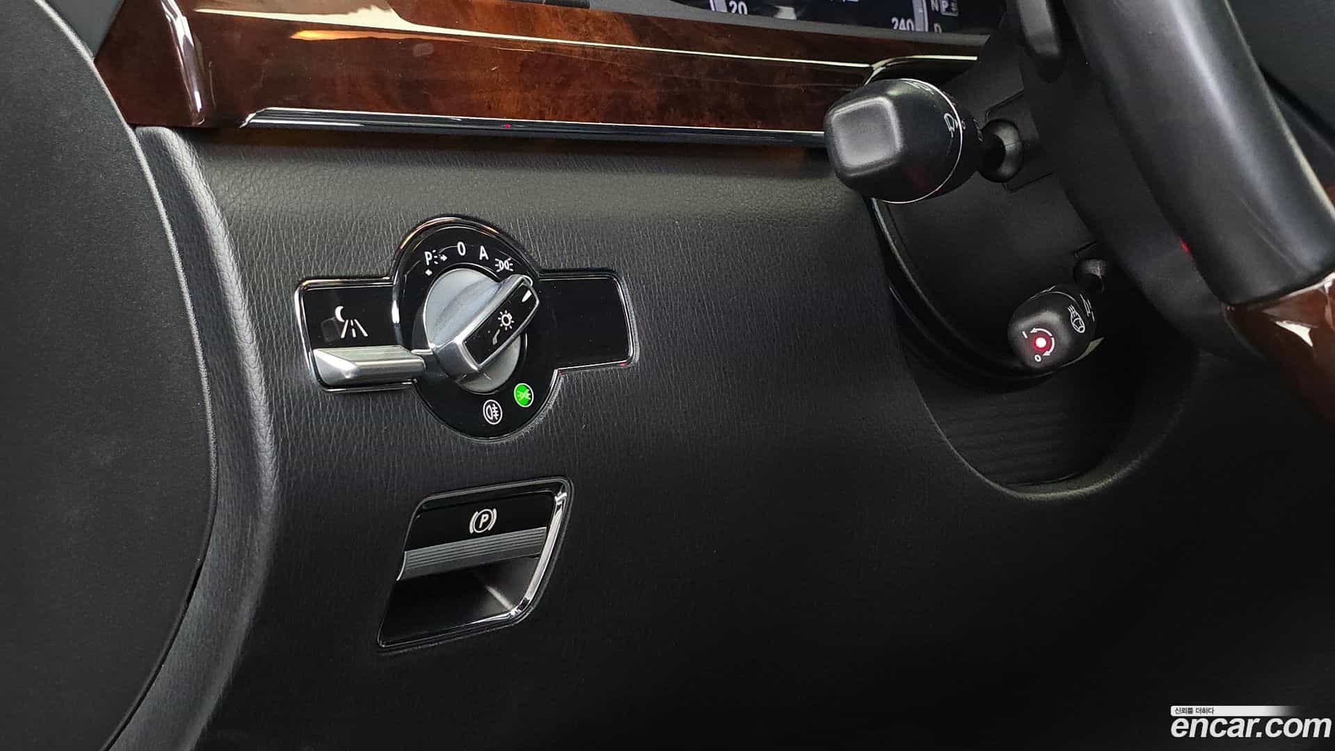S-Class Mercedes-Benz 2011.2-OPTION-046