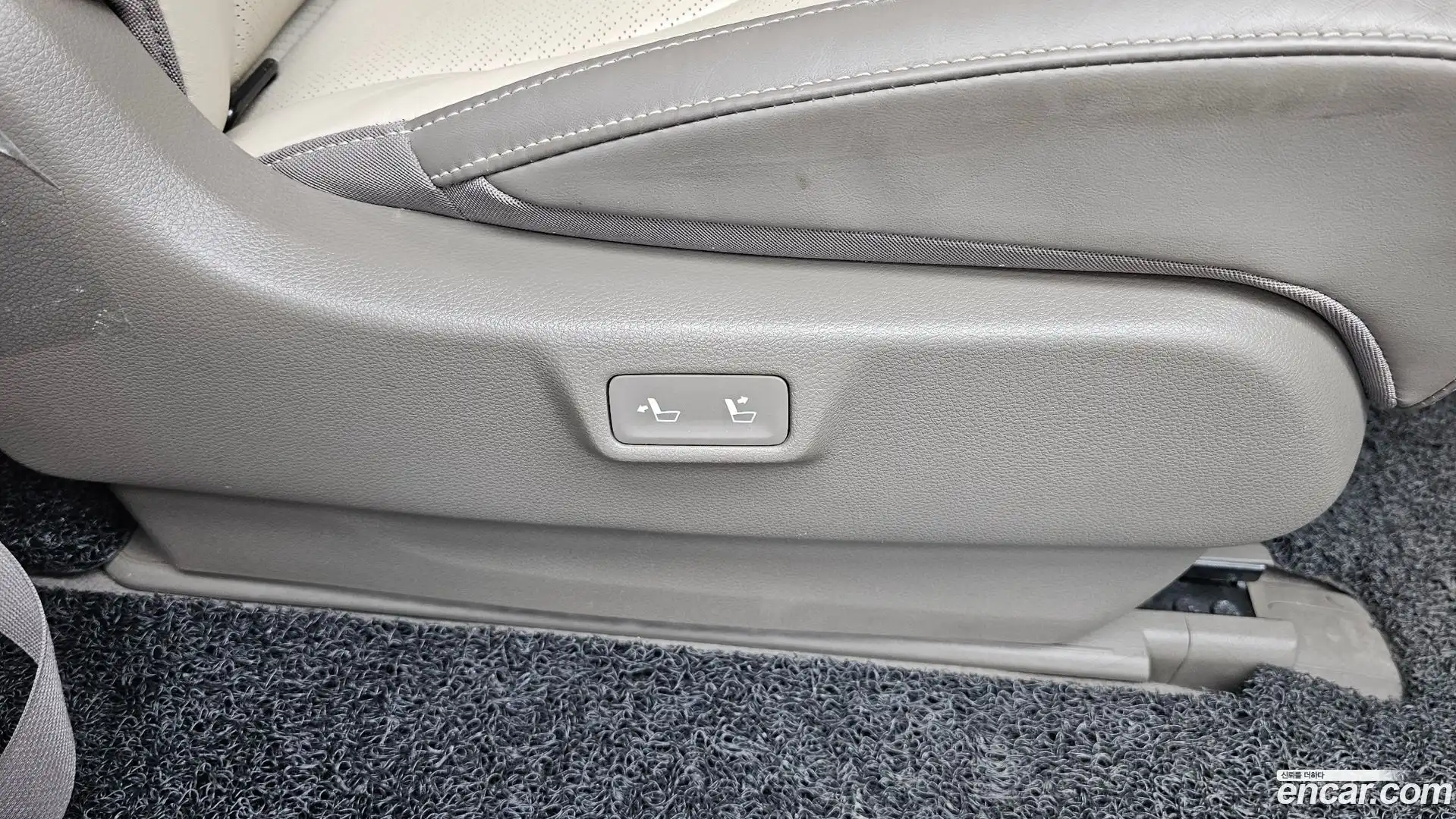 Canival Kia 2023.8-OPTION-048
