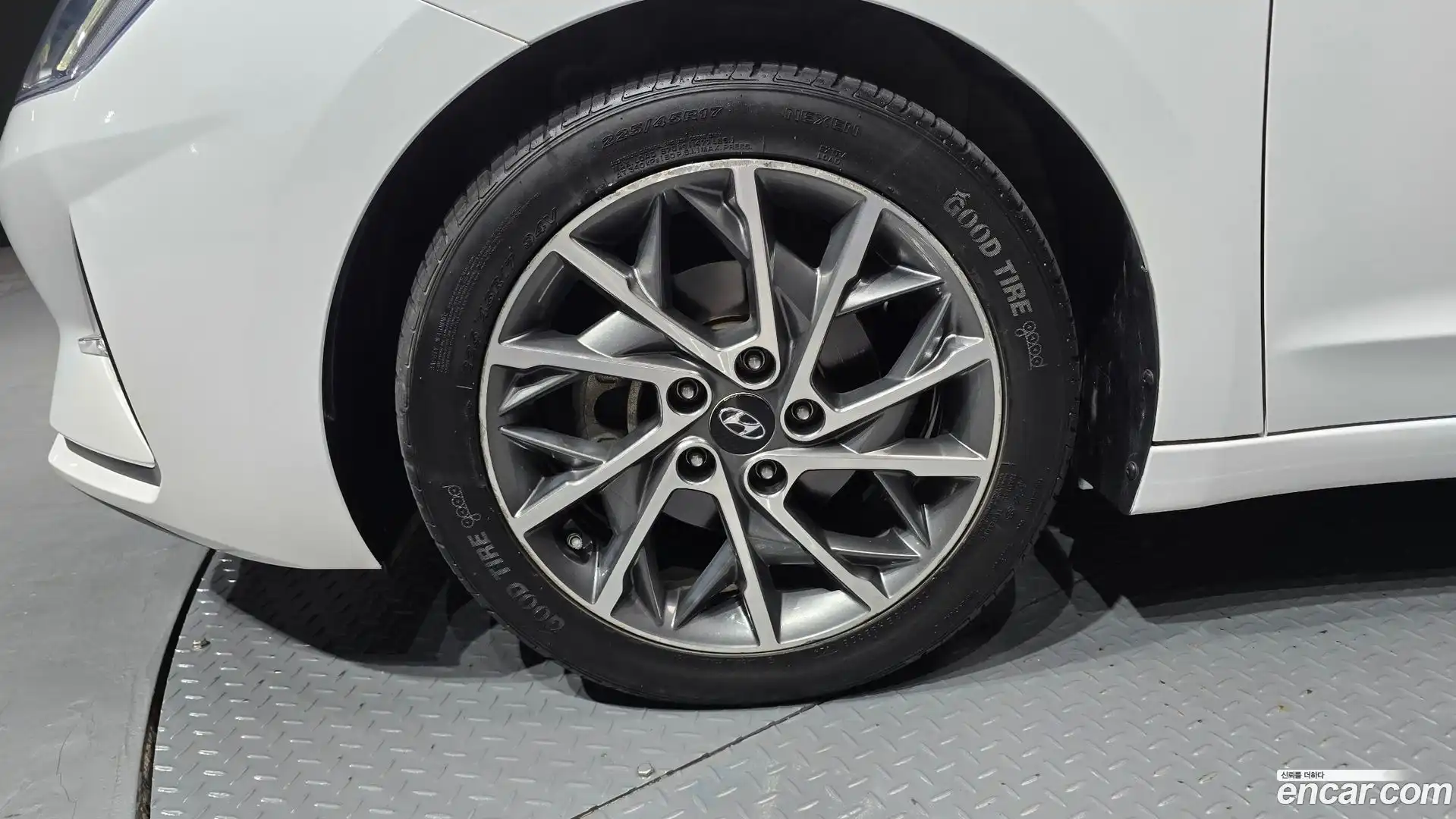 AVANTE Hyundai 2019.11-OUTER-005