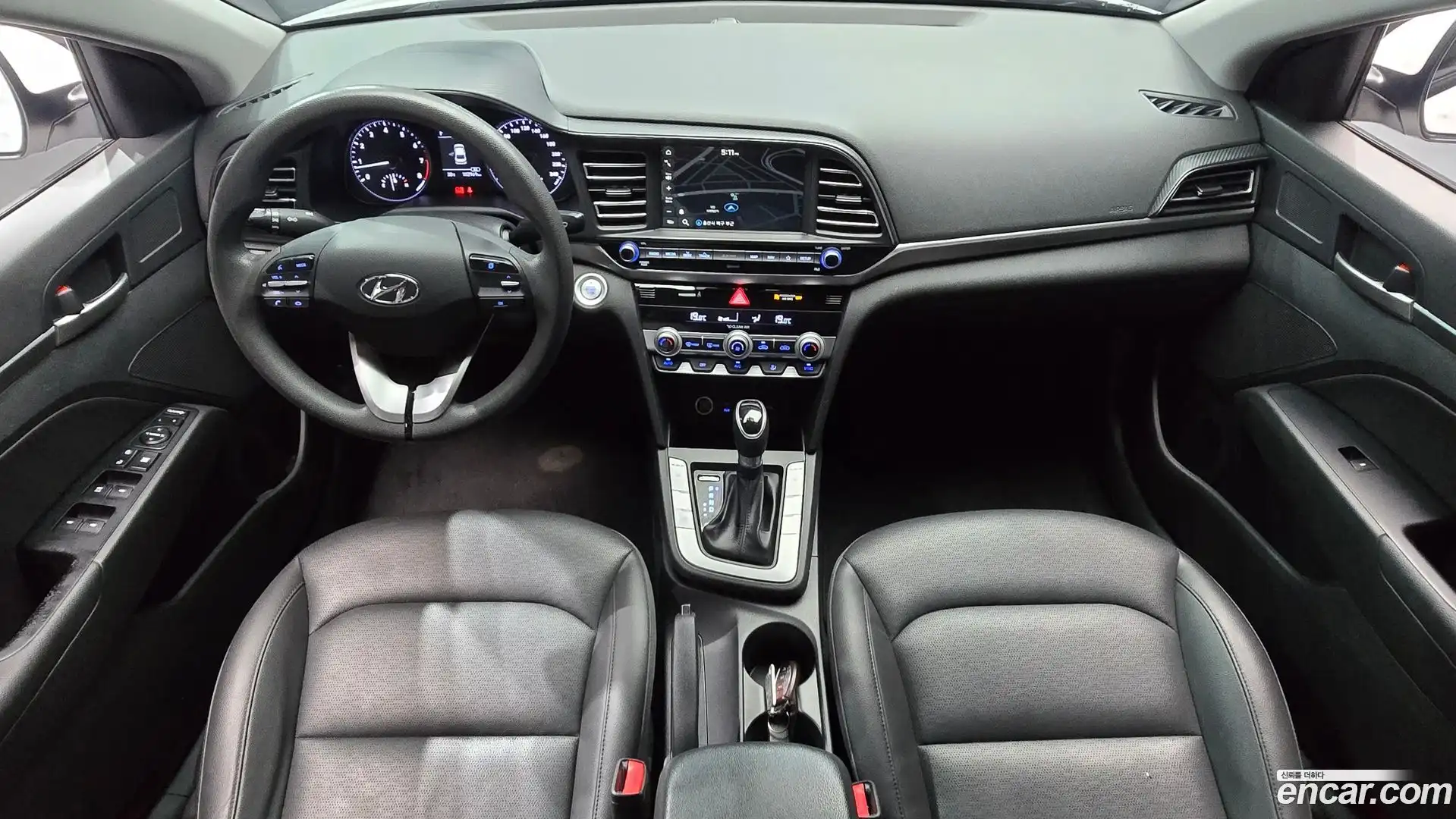 AVANTE Hyundai 2019.11-INNER-007