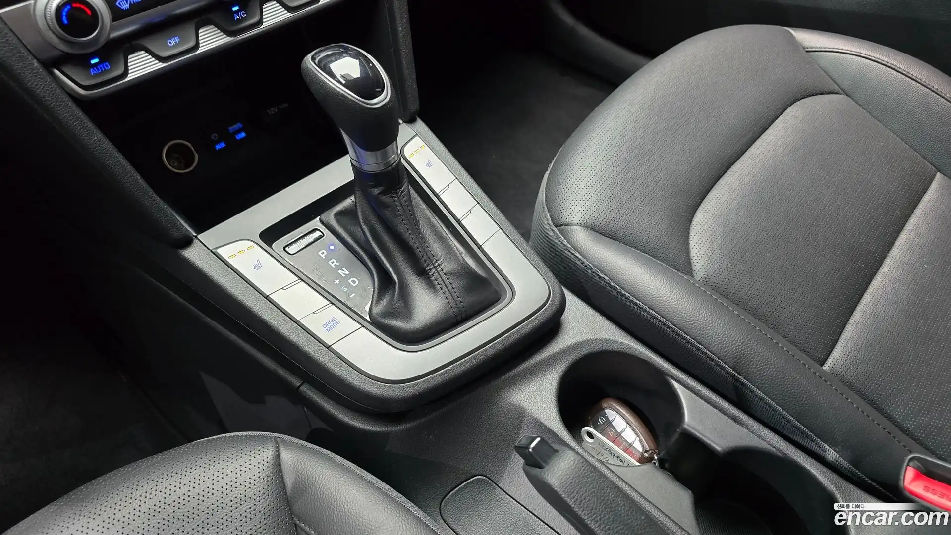 AVANTE Hyundai 2019.11-INNER-009