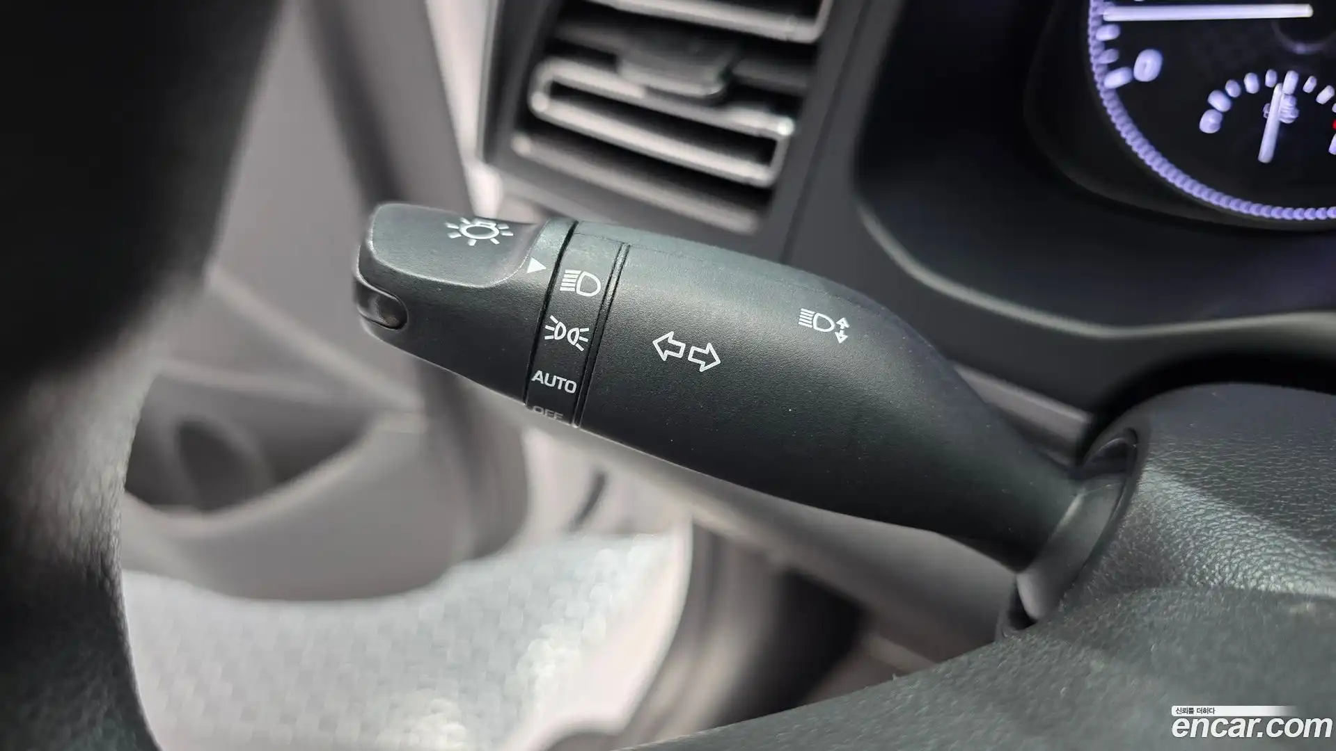 AVANTE Hyundai 2019.11-OPTION-020