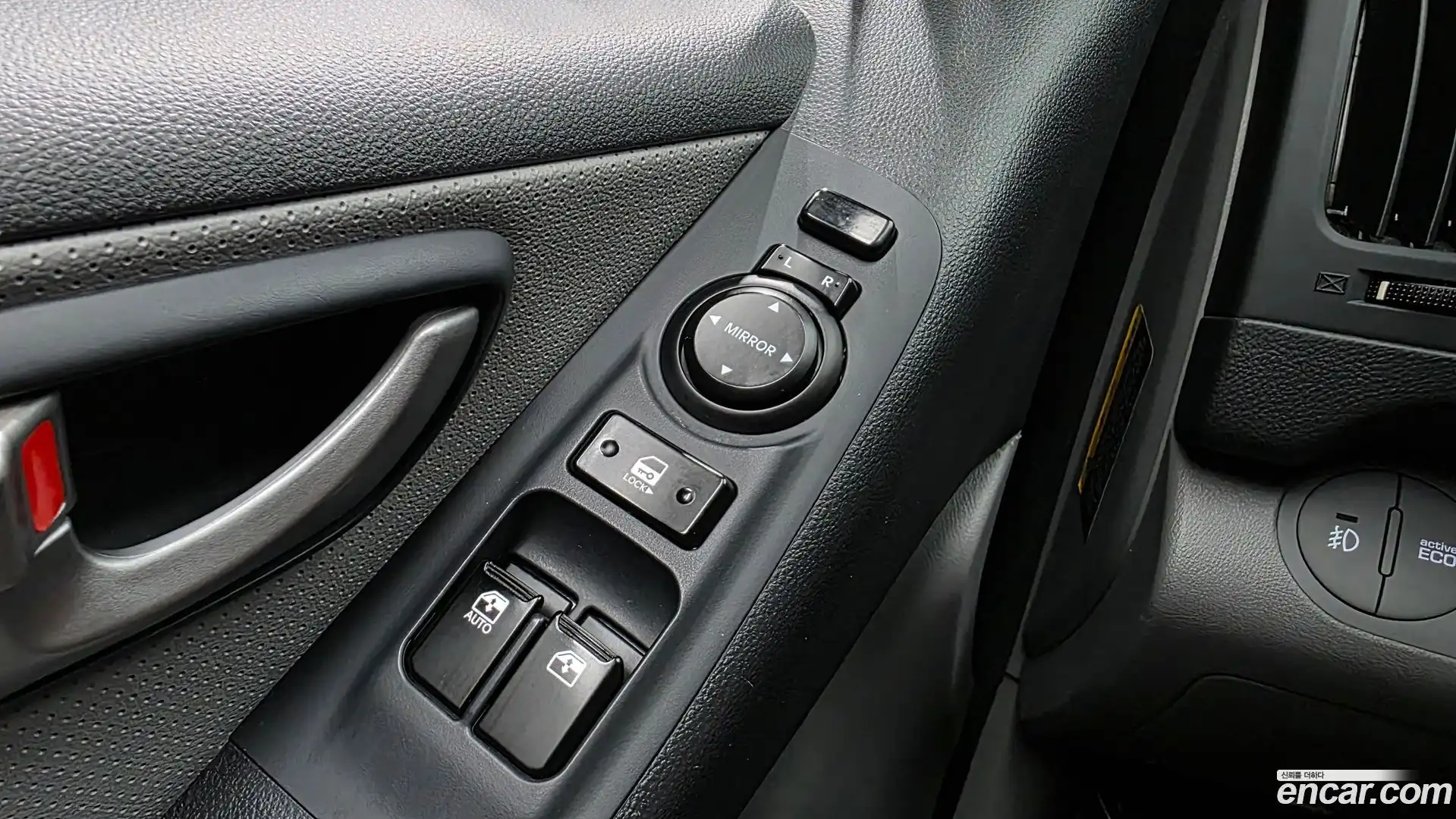 Starex Hyundai 2016.6-OPTION-042