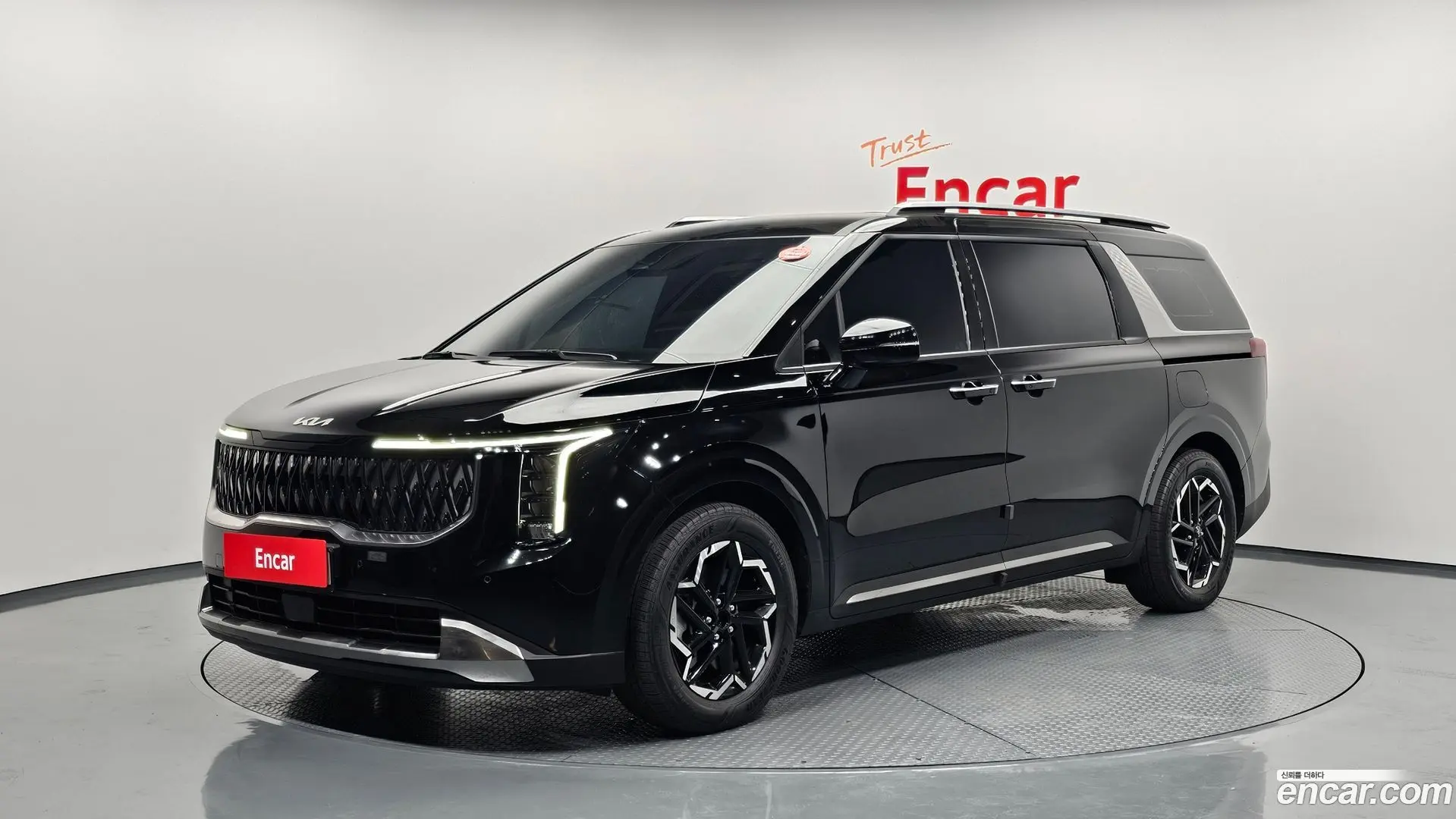Main__Slider__Photo:Canival Kia 2024.3-0