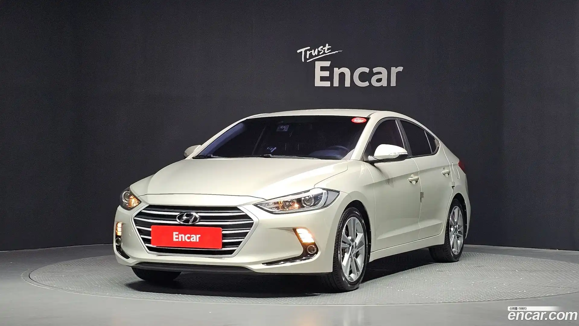 AVANTE Hyundai 2016.11-OUTER-001
