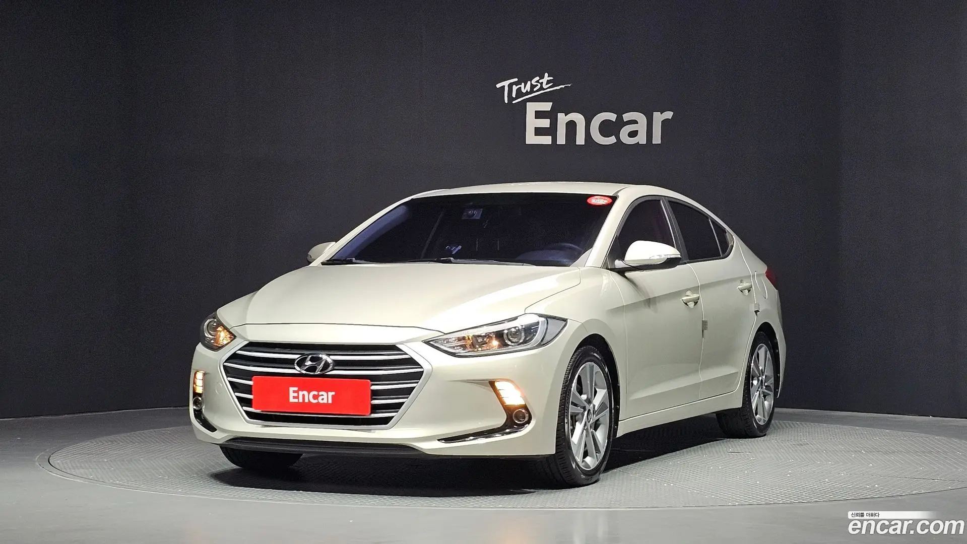 Main__Slider__Photo:AVANTE Hyundai 2016.11-0