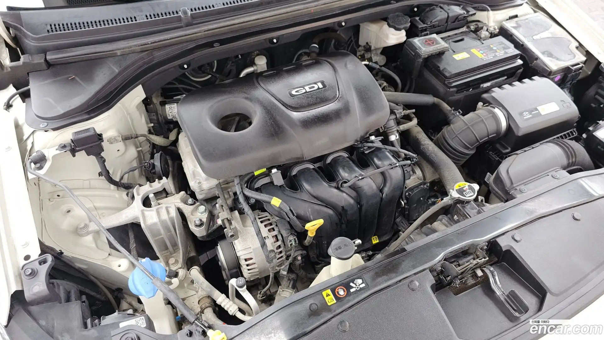 AVANTE Hyundai 2016.11-OUTER-006