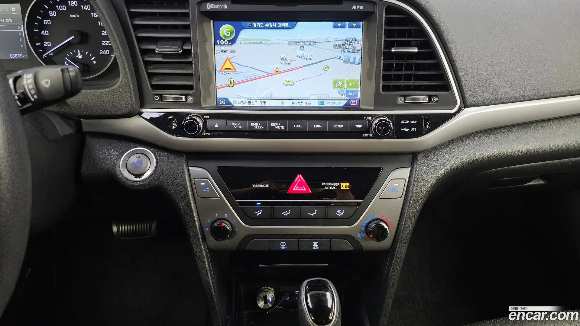 AVANTE Hyundai 2016.11-OPTION-018
