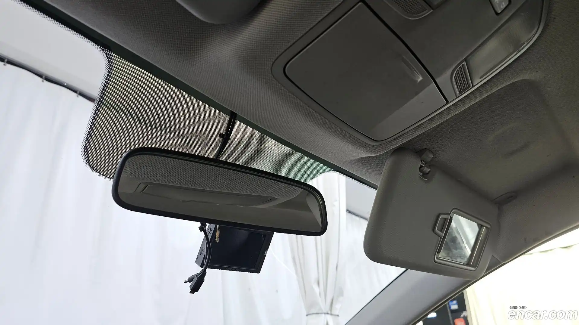 AVANTE Hyundai 2016.11-OPTION-021