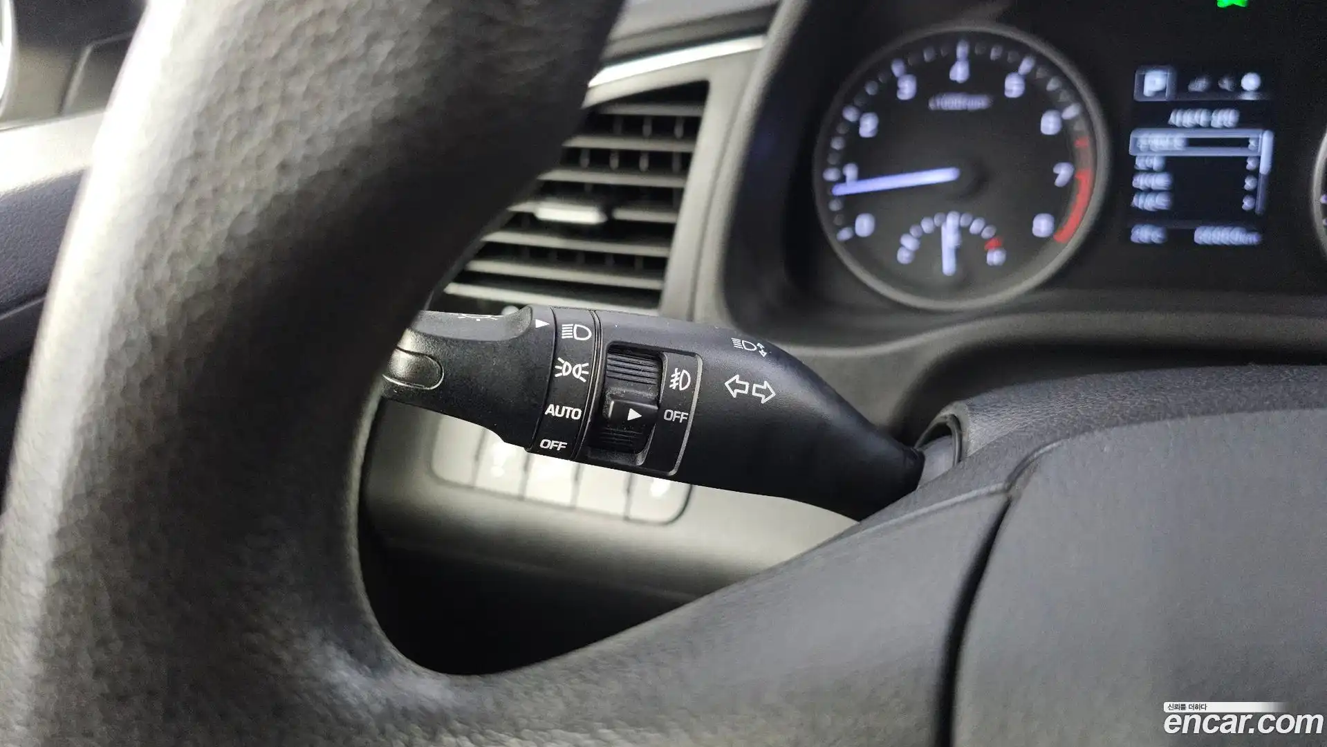 AVANTE Hyundai 2016.11-OPTION-023