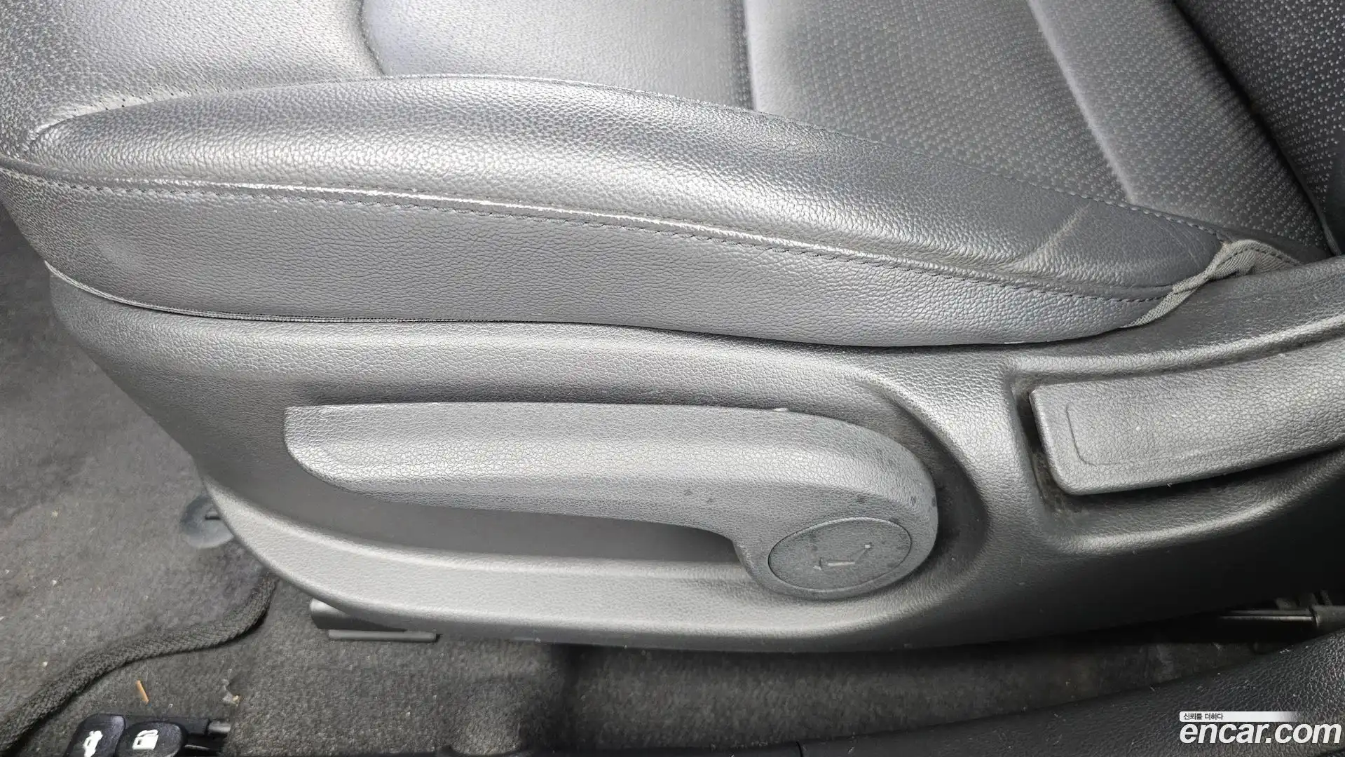 AVANTE Hyundai 2016.11-OPTION-042
