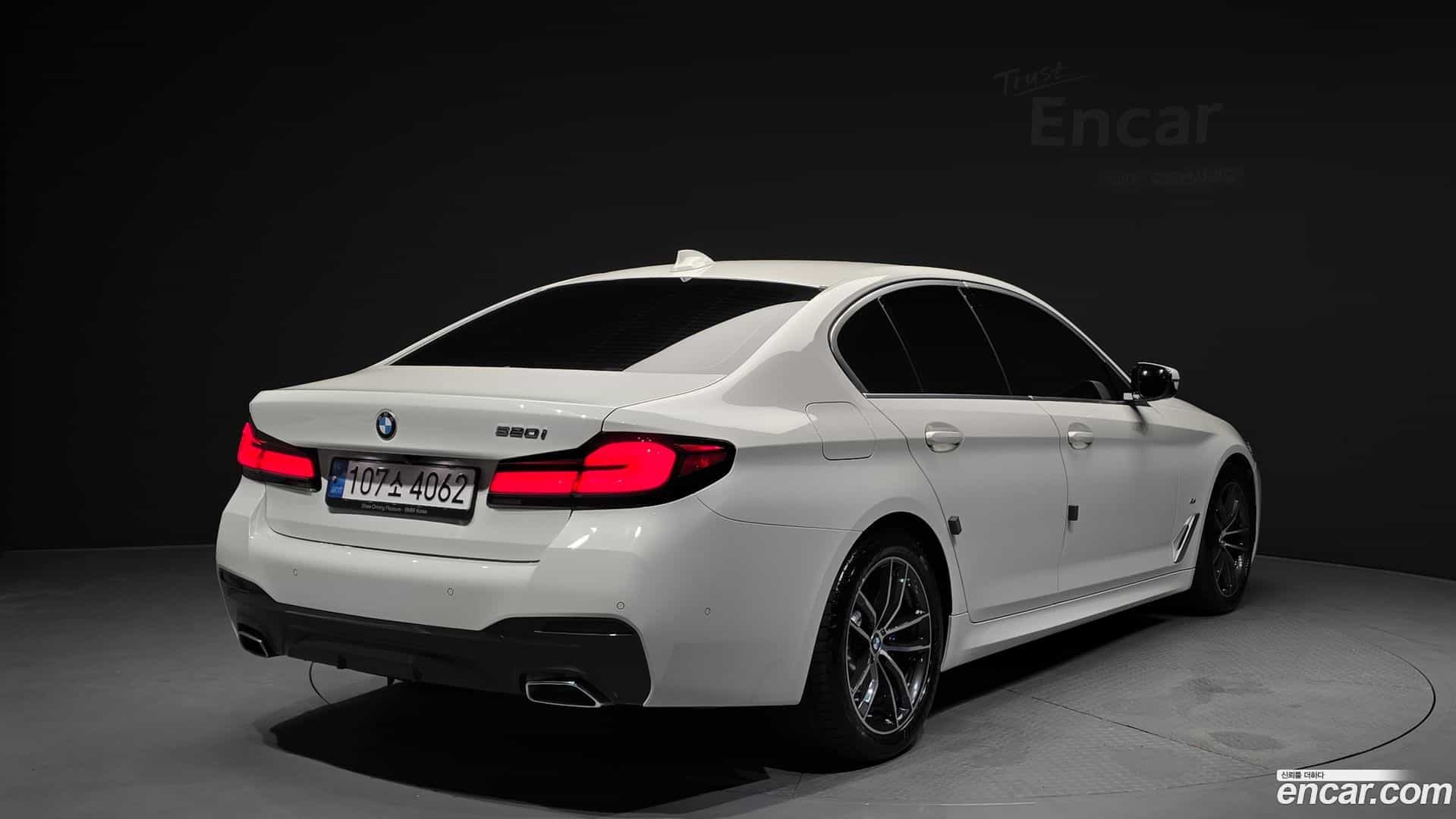 5-Series BMW 2022.1-OUTER-002