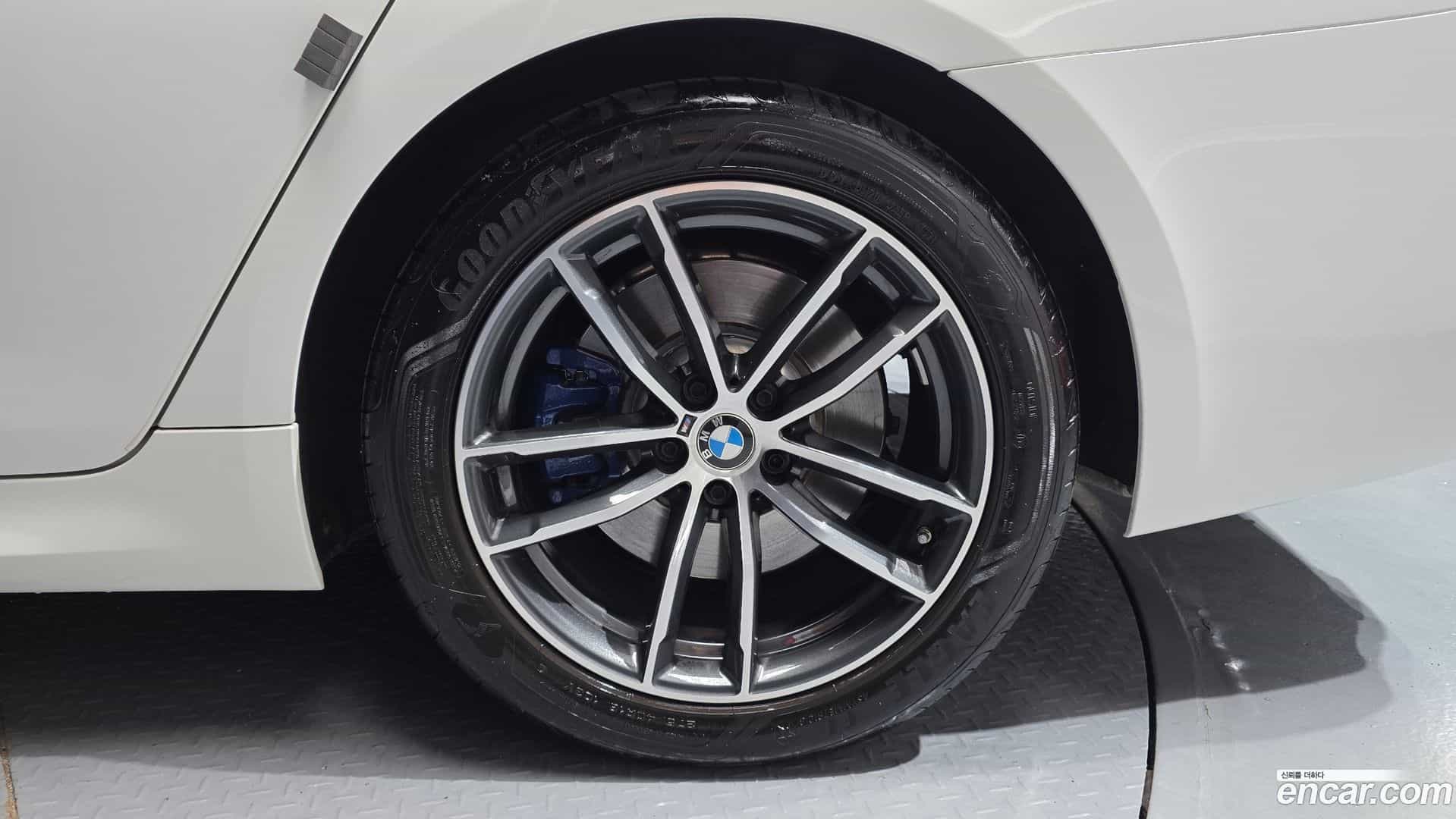 5-Series BMW 2022.1-OUTER-031