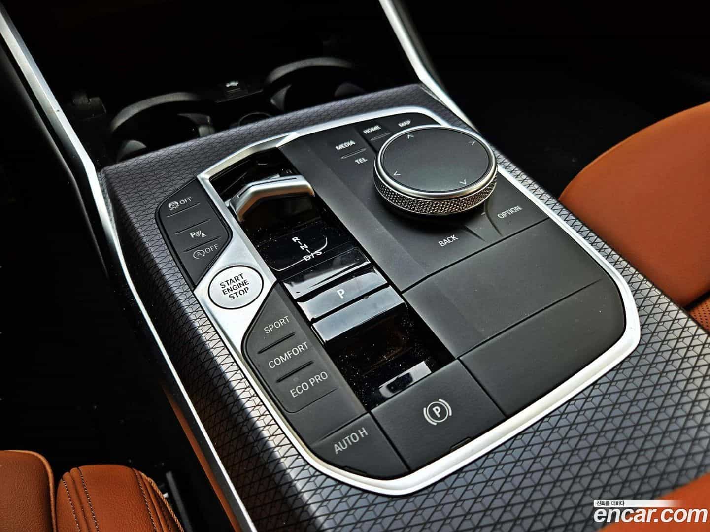 3-Series BMW 2025.6-INNER-009