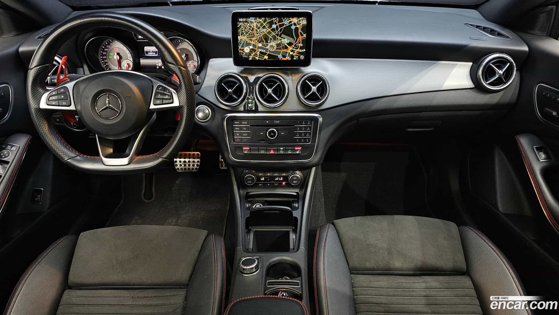 CLA-Class Mercedes-Benz 2016.3-INNER-007
