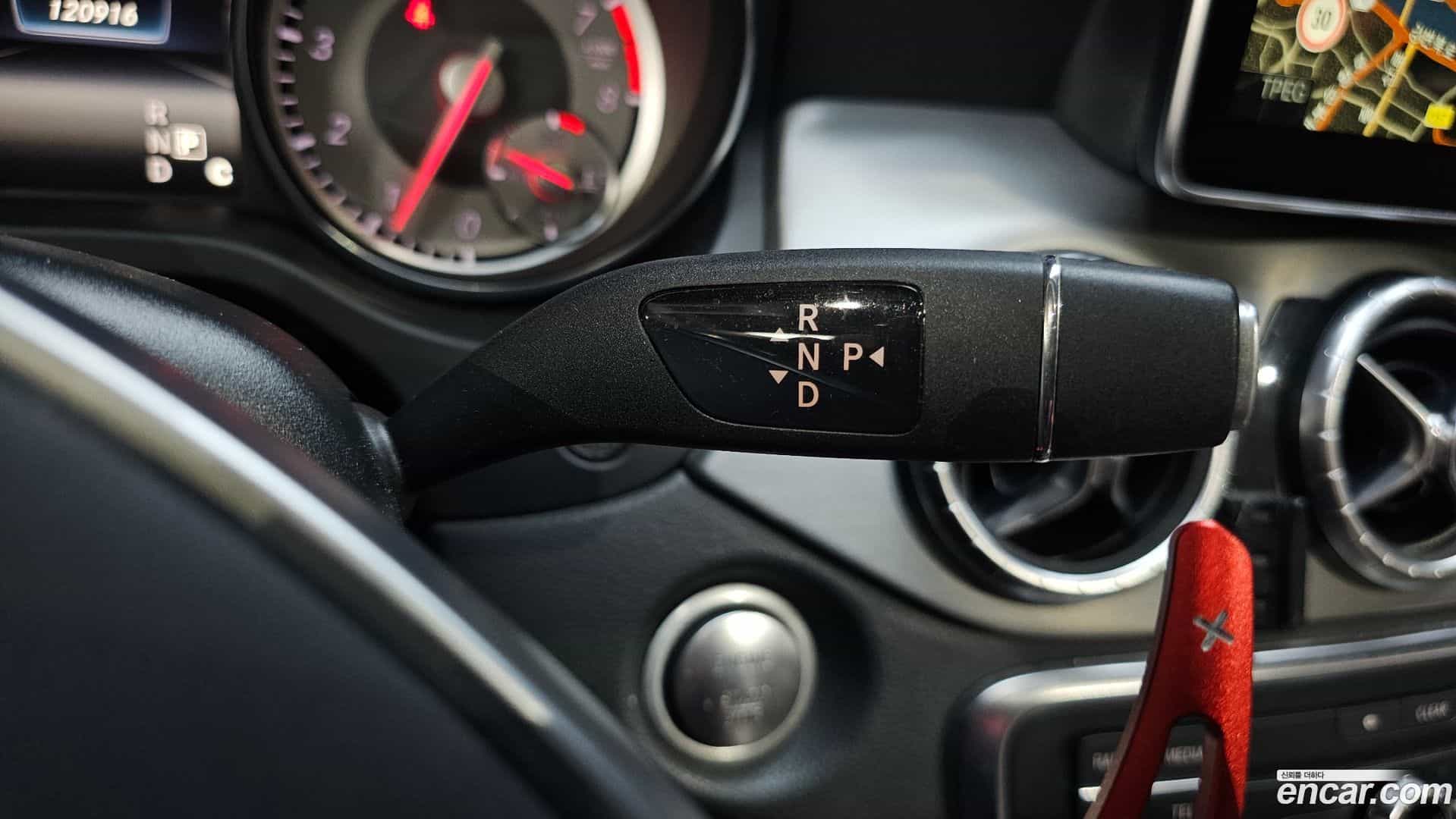 CLA-Class Mercedes-Benz 2016.3-INNER-009