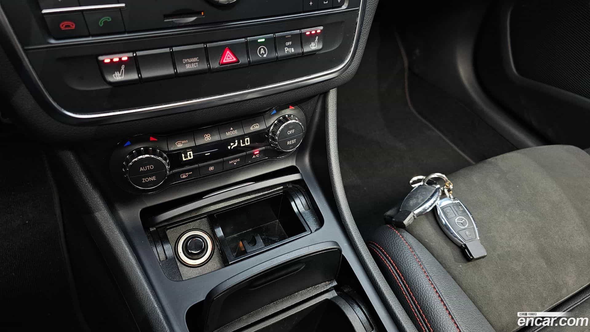 CLA-Class Mercedes-Benz 2016.3-OPTION-021