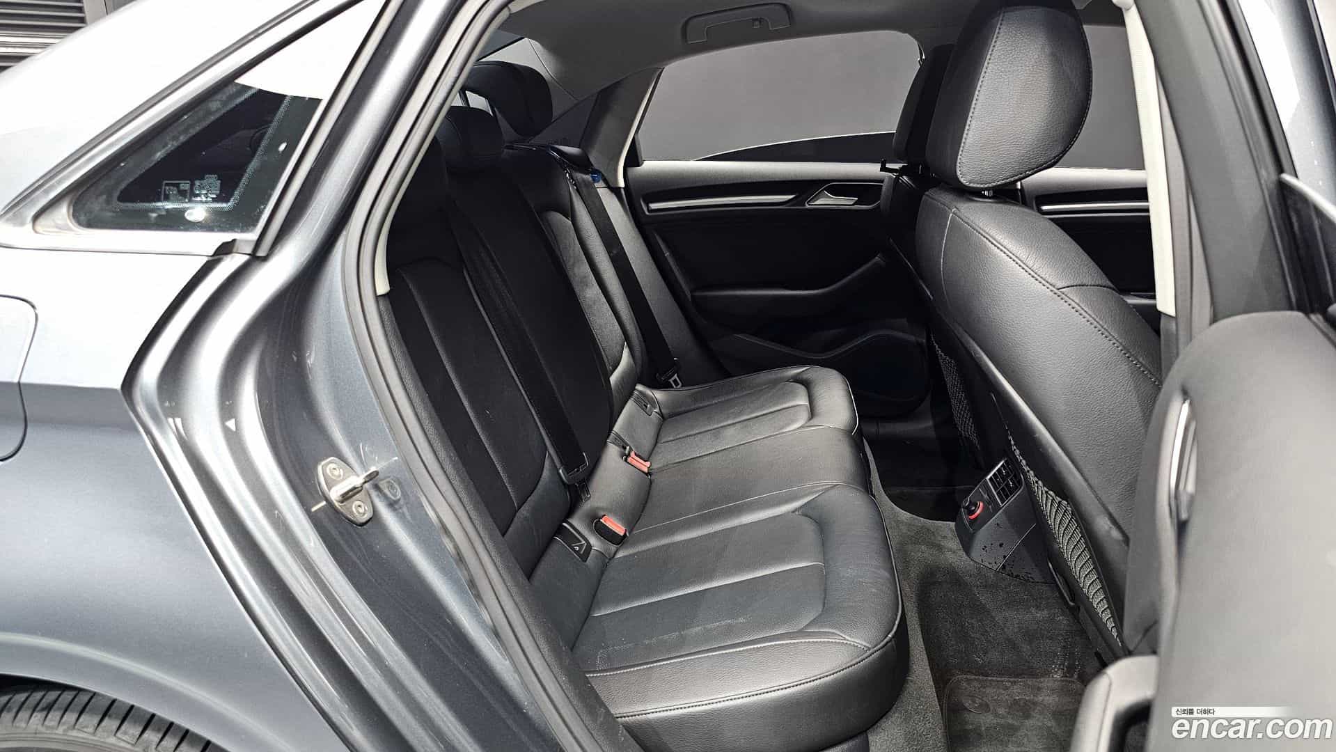 A3 Audi 2016.0-OPTION-015