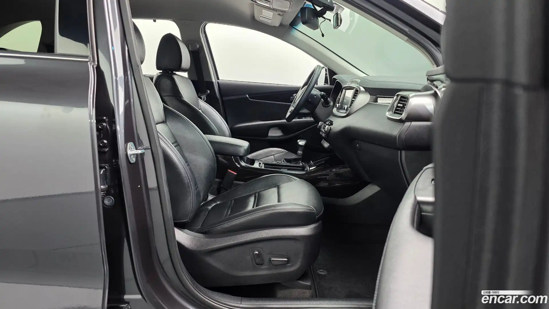 Sorento Kia 2017.8-INNER-036