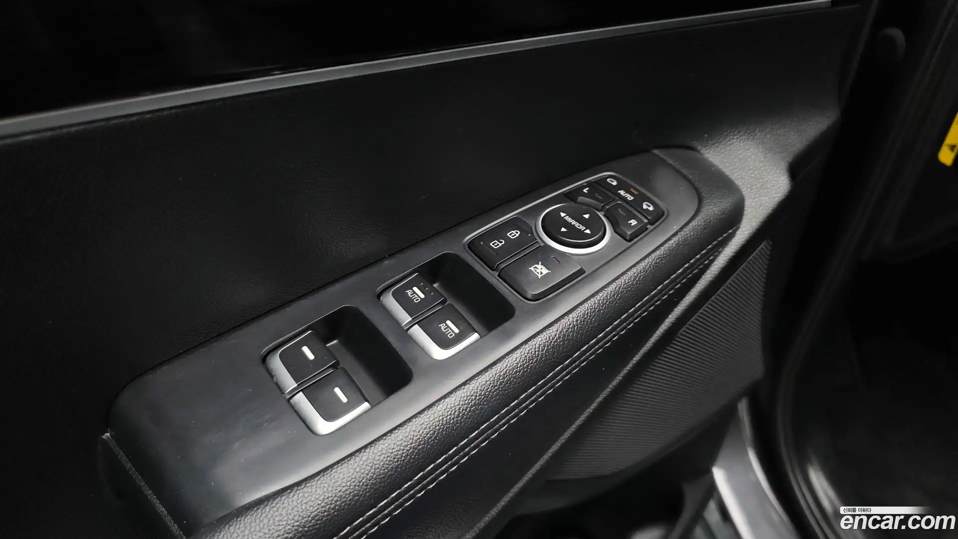 Sorento Kia 2017.8-OPTION-041