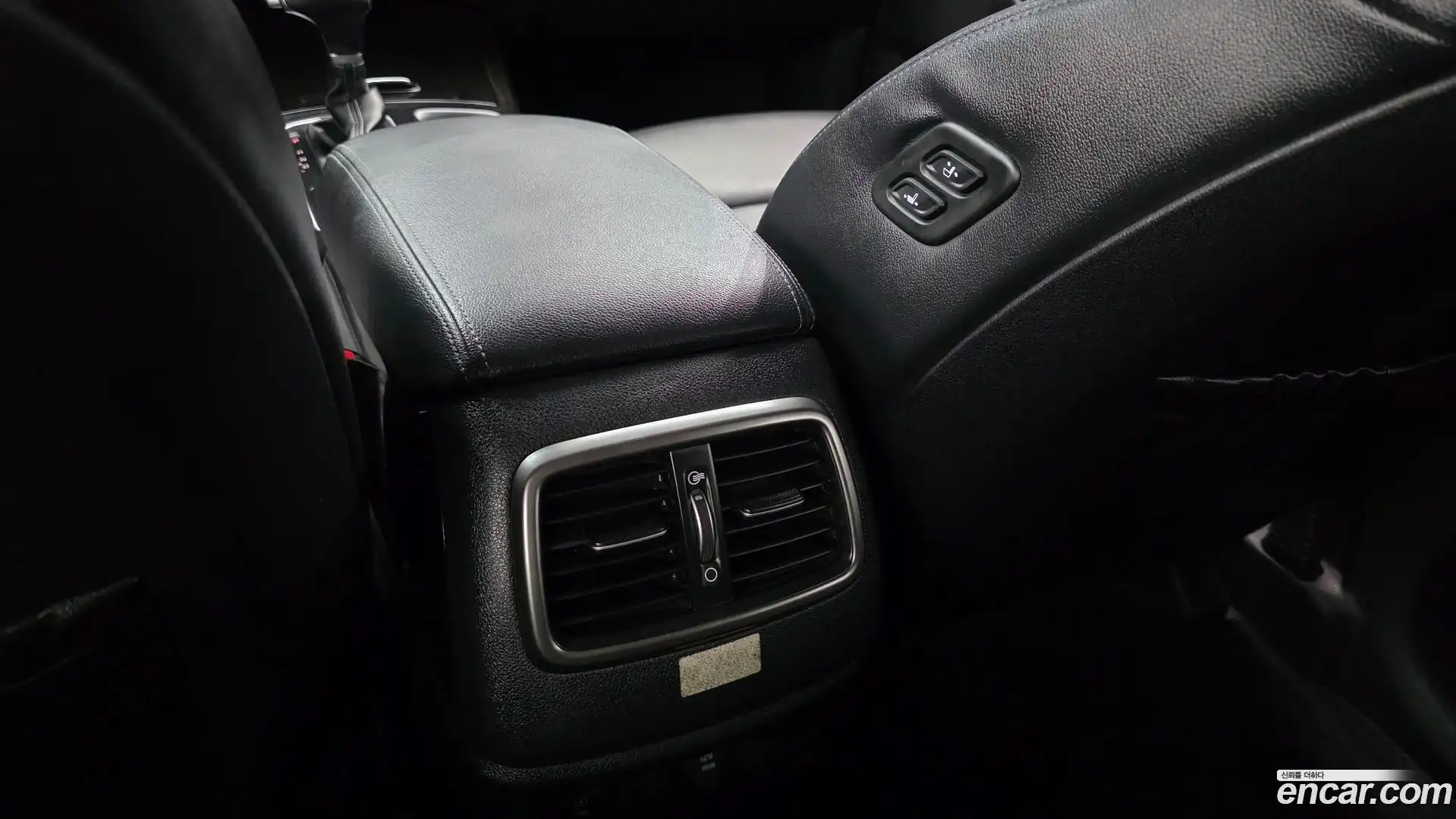 Sorento Kia 2017.8-OPTION-043