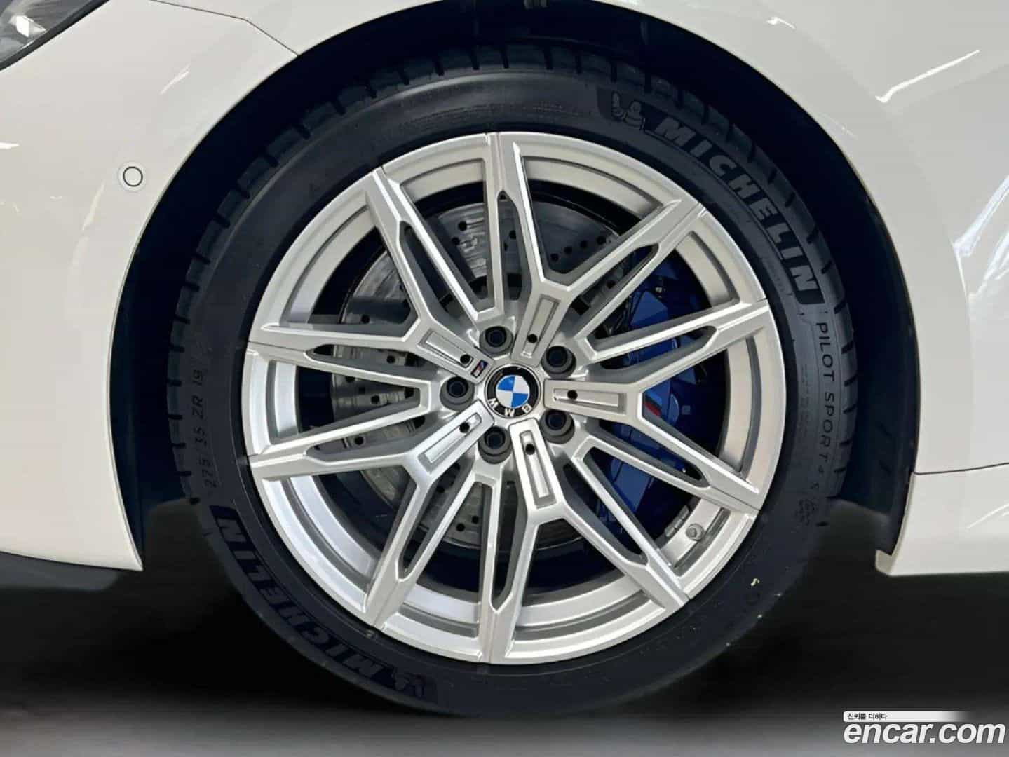 M2 BMW 2025.9-OUTER-005