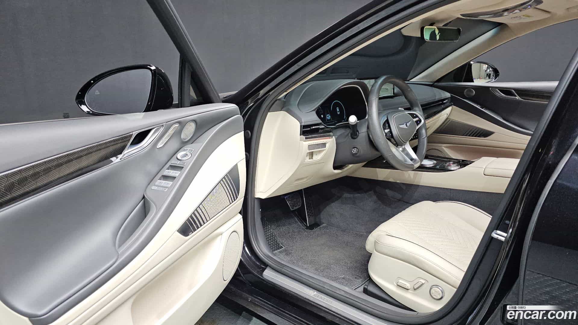 G80 Genesis 2022.3-INNER-010