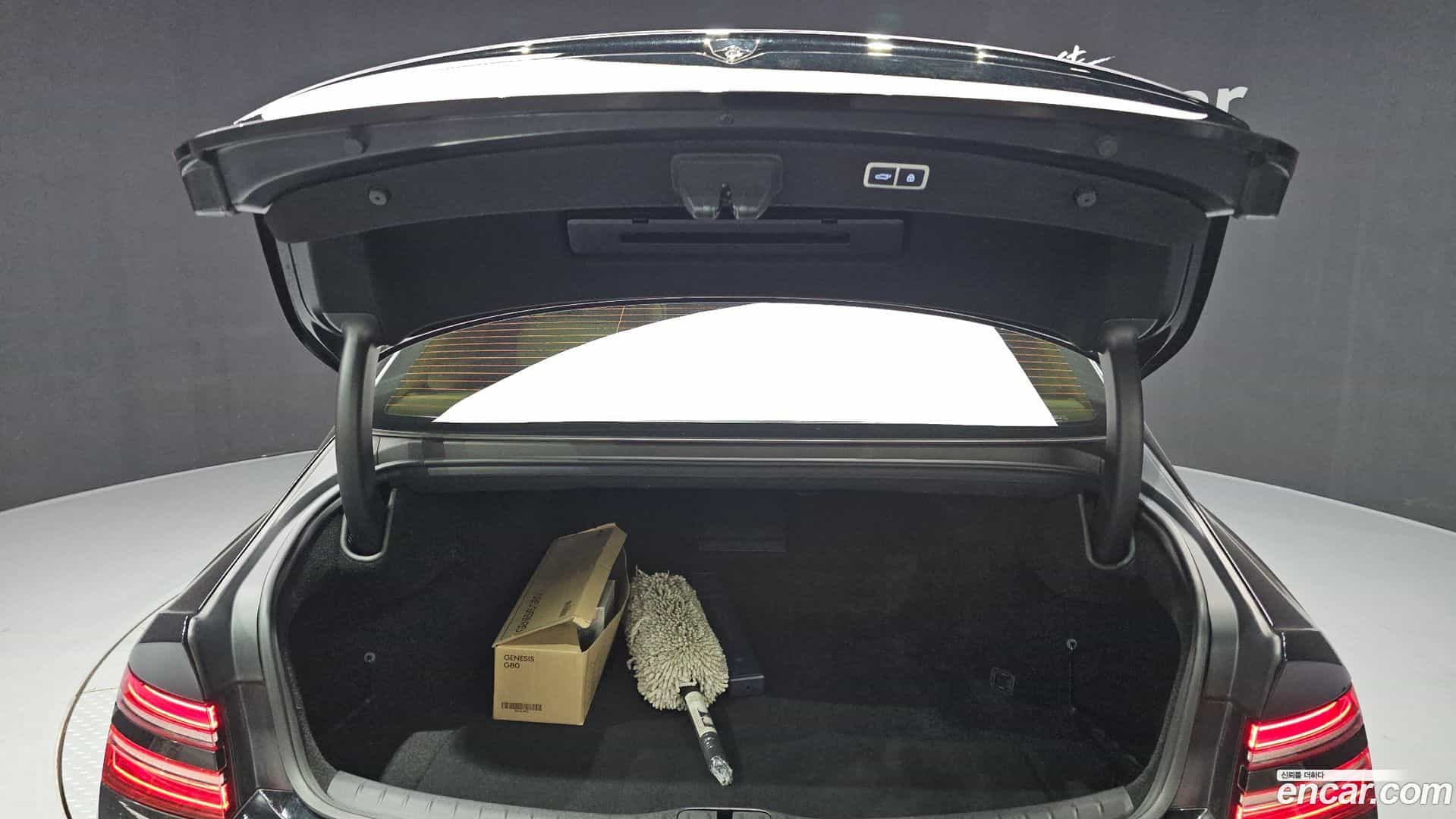 G80 Genesis 2022.3-OPTION-024