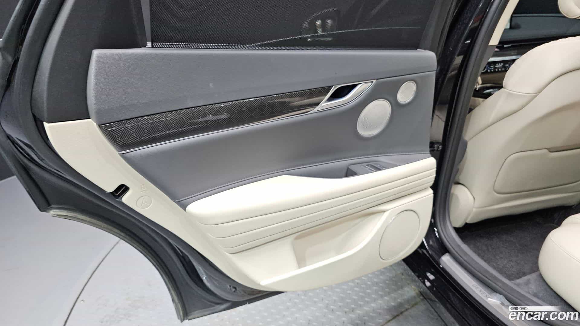 G80 Genesis 2022.3-INNER-035
