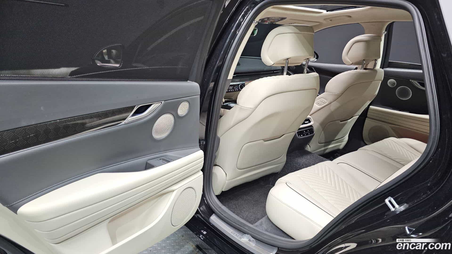 G80 Genesis 2022.3-INNER-036