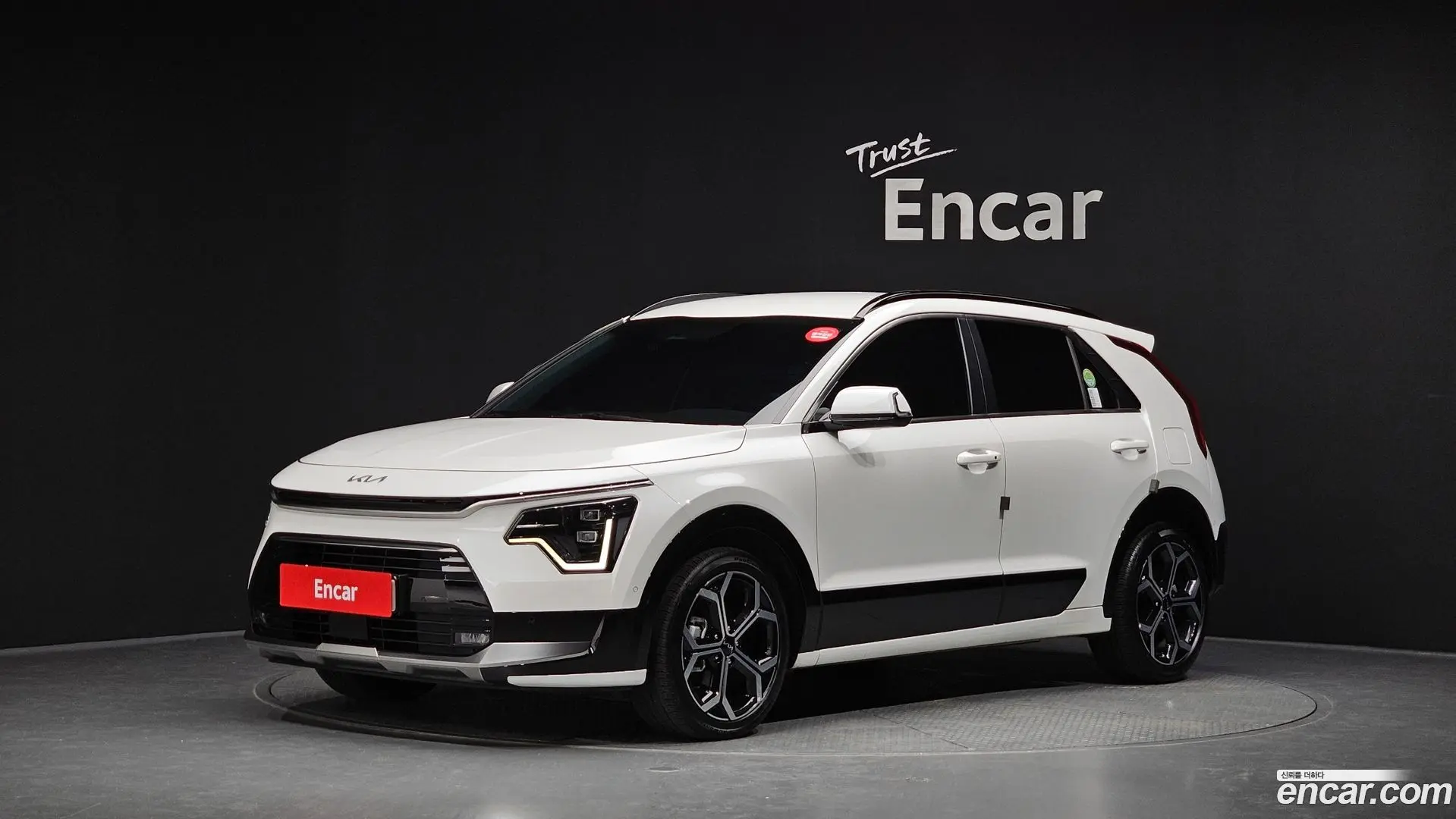 Main__Slider__Photo:Niro Kia 2022.4-0