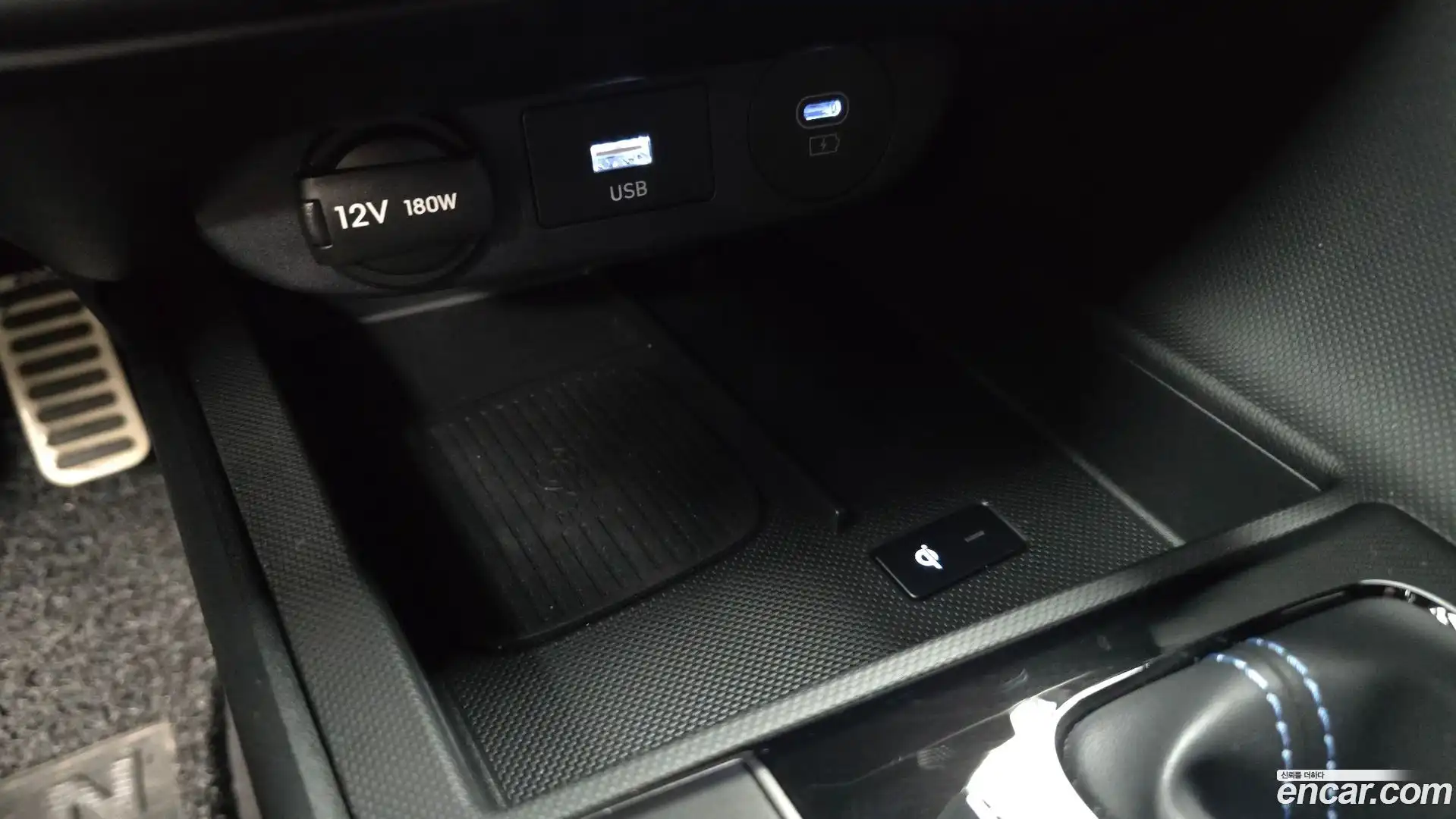 AVANTE Hyundai 2024.6-OPTION-045