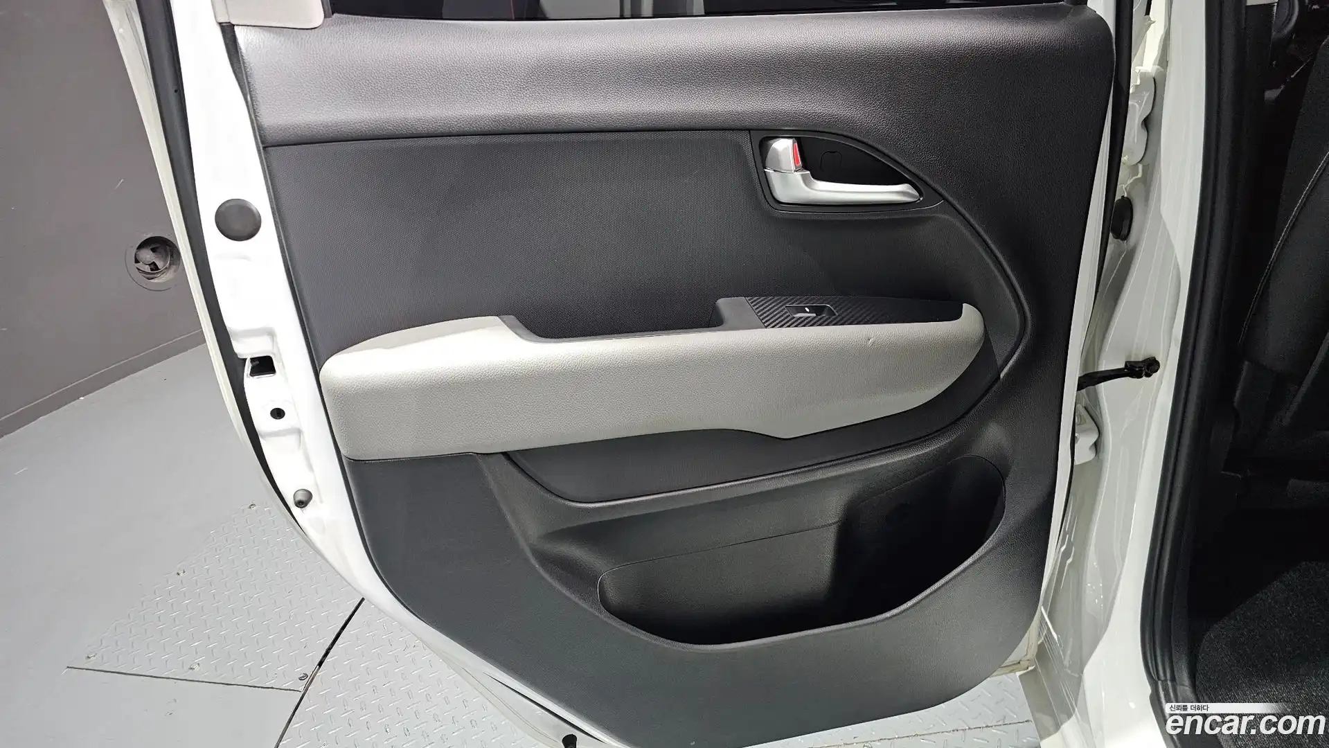 RAY Kia 2022.8-INNER-035