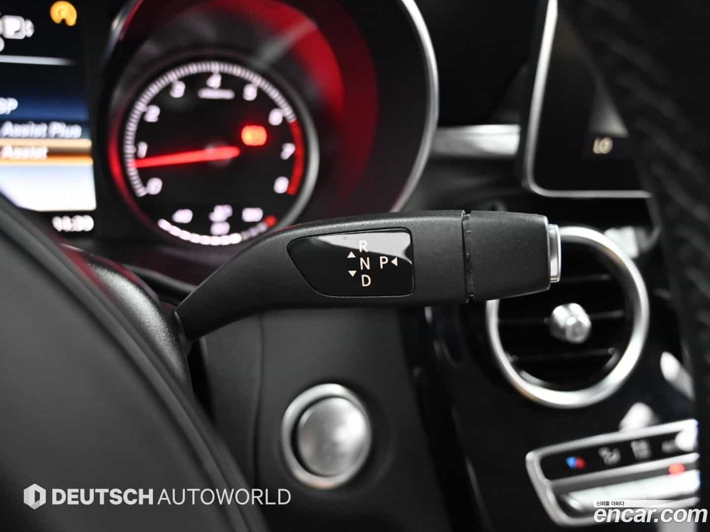 C-Class Mercedes-Benz 2015.3-INNER-009