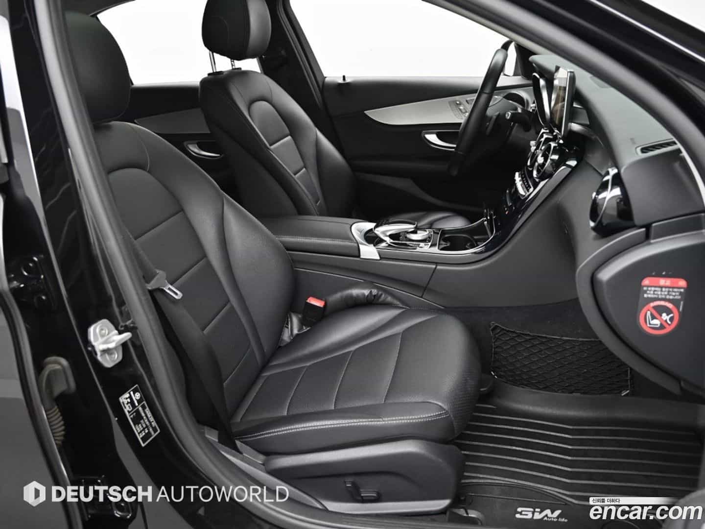 C-Class Mercedes-Benz 2015.3-INNER-010