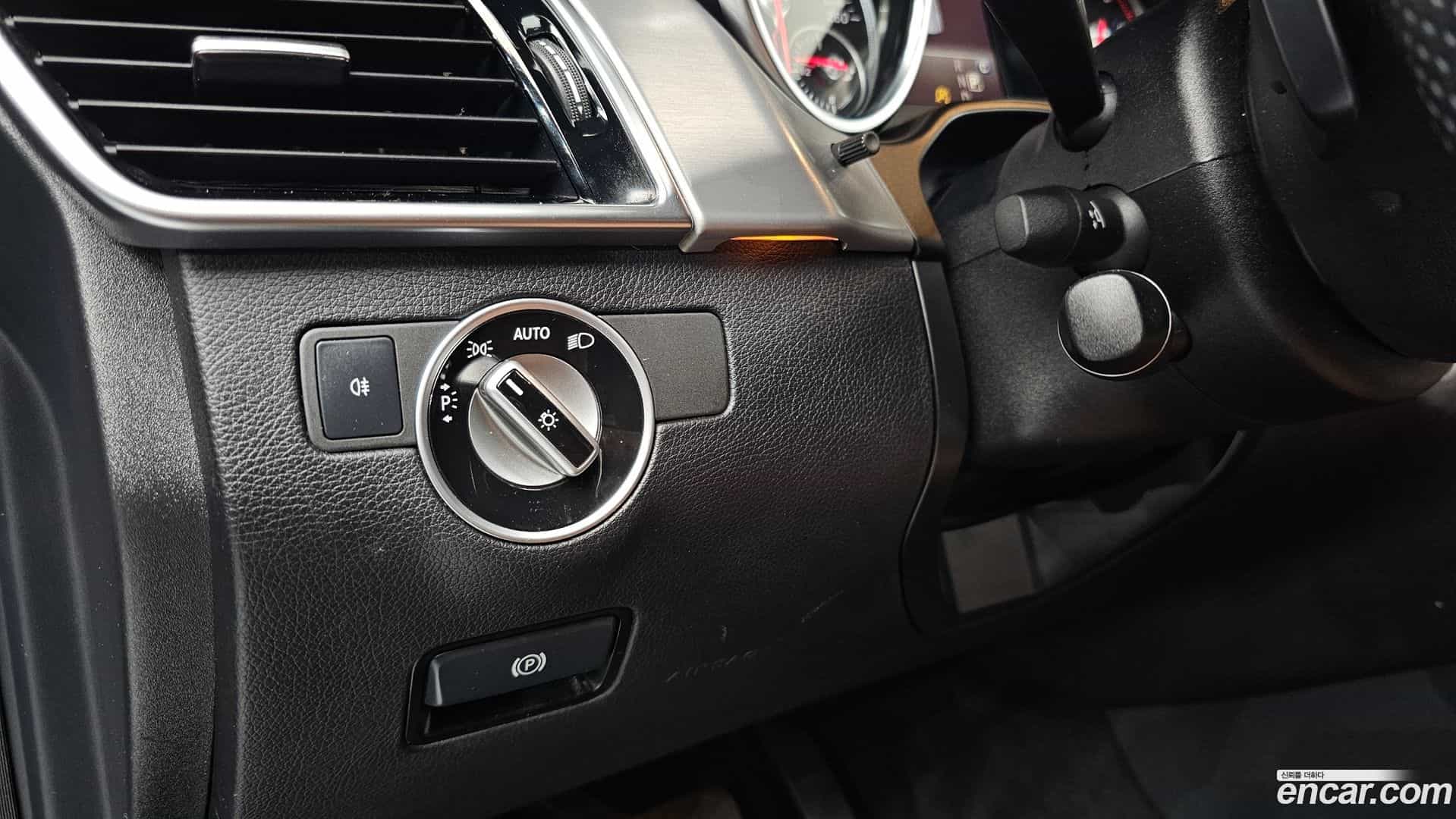 GLE-Class Mercedes-Benz 2018.8-OPTION-018