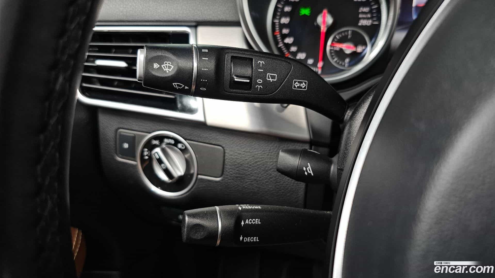 GLE-Class Mercedes-Benz 2018.8-OPTION-019