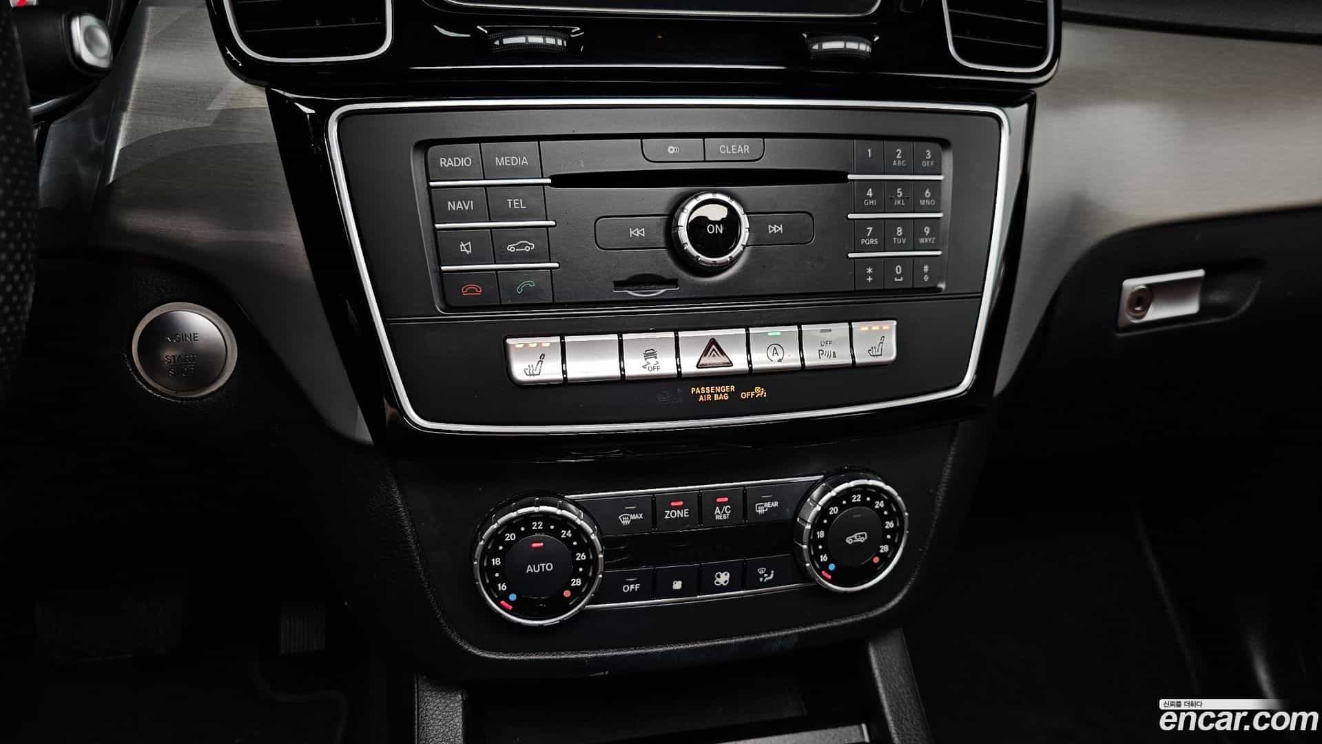 GLE-Class Mercedes-Benz 2018.8-OPTION-022