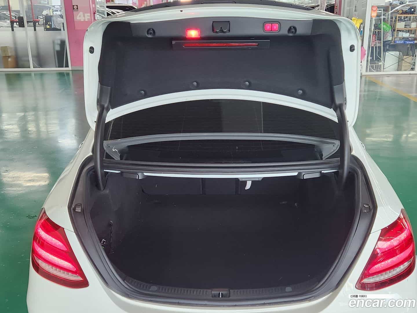 E-Class Mercedes-Benz 2016.8-INNER-007