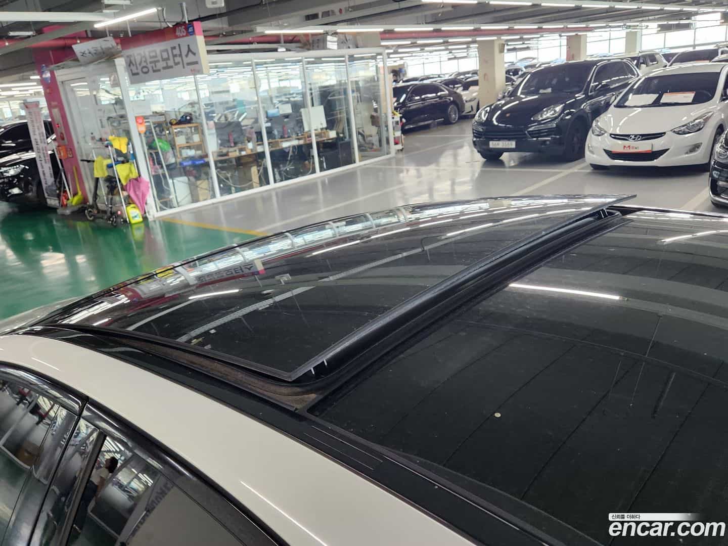 E-Class Mercedes-Benz 2016.8-OPTION-015