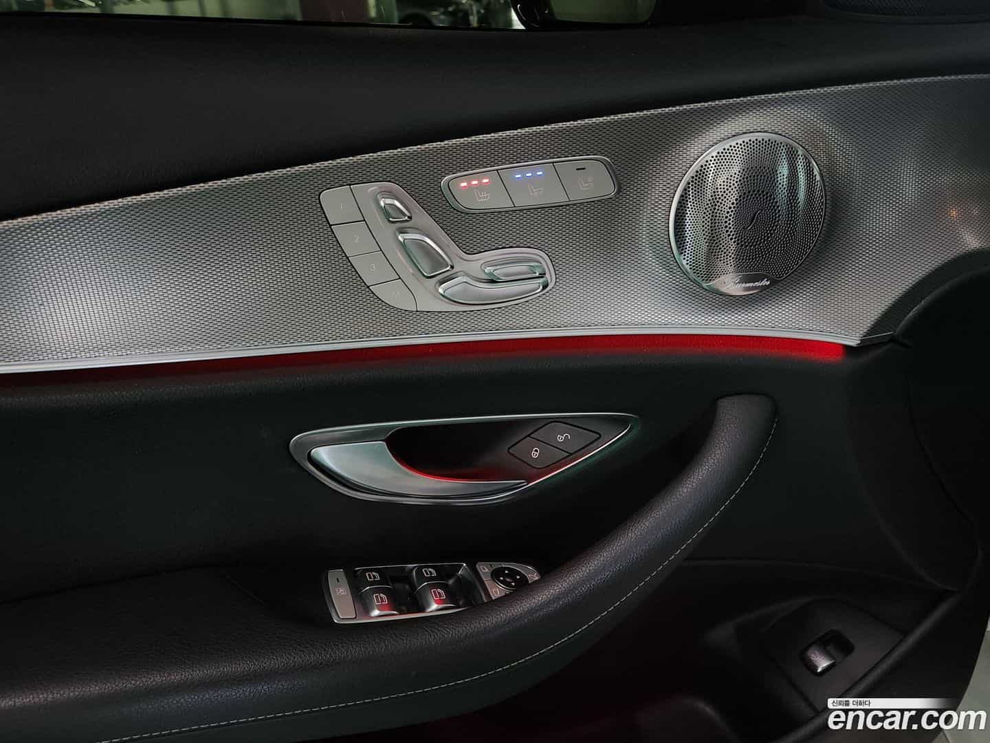 E-Class Mercedes-Benz 2016.8-OPTION-016