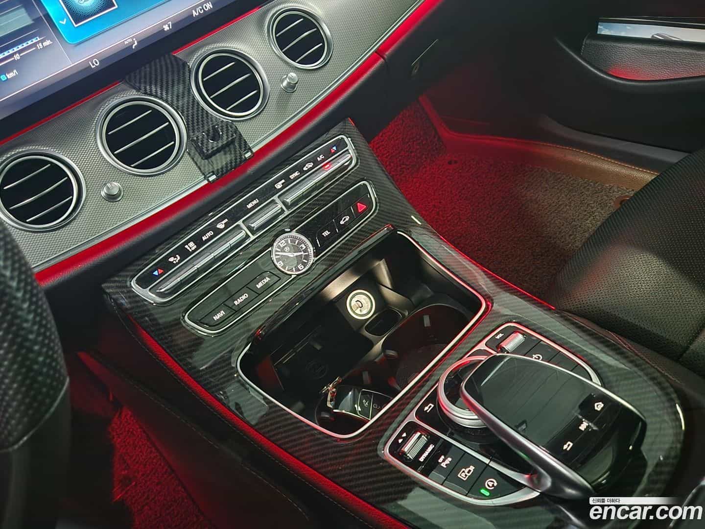 E-Class Mercedes-Benz 2016.8-OPTION-020