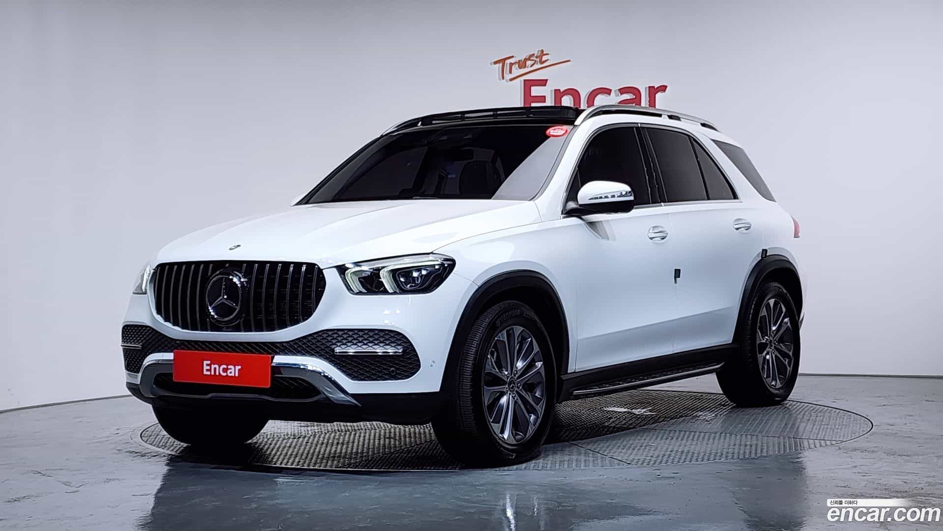 GLE-Class Mercedes-Benz 2022.1-OUTER-001