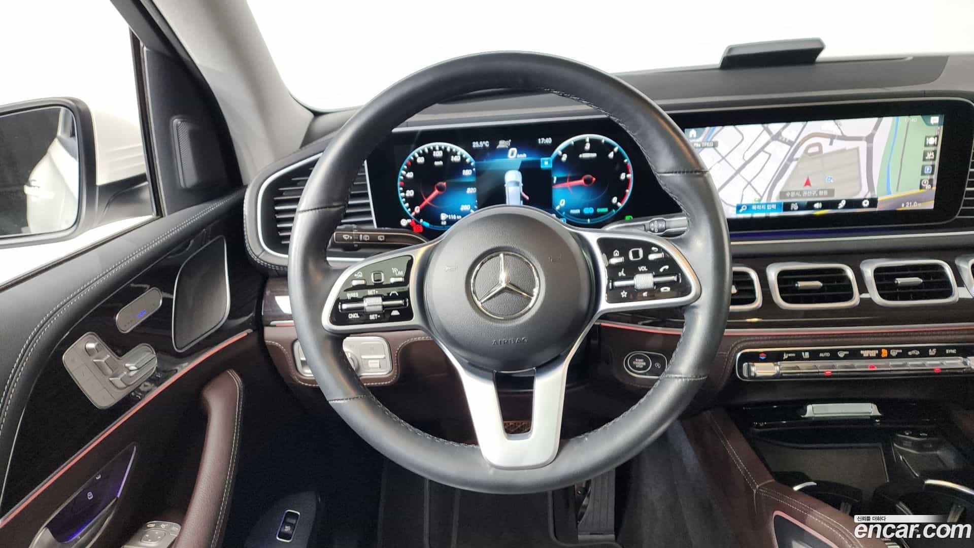 GLE-Class Mercedes-Benz 2022.1-OPTION-017