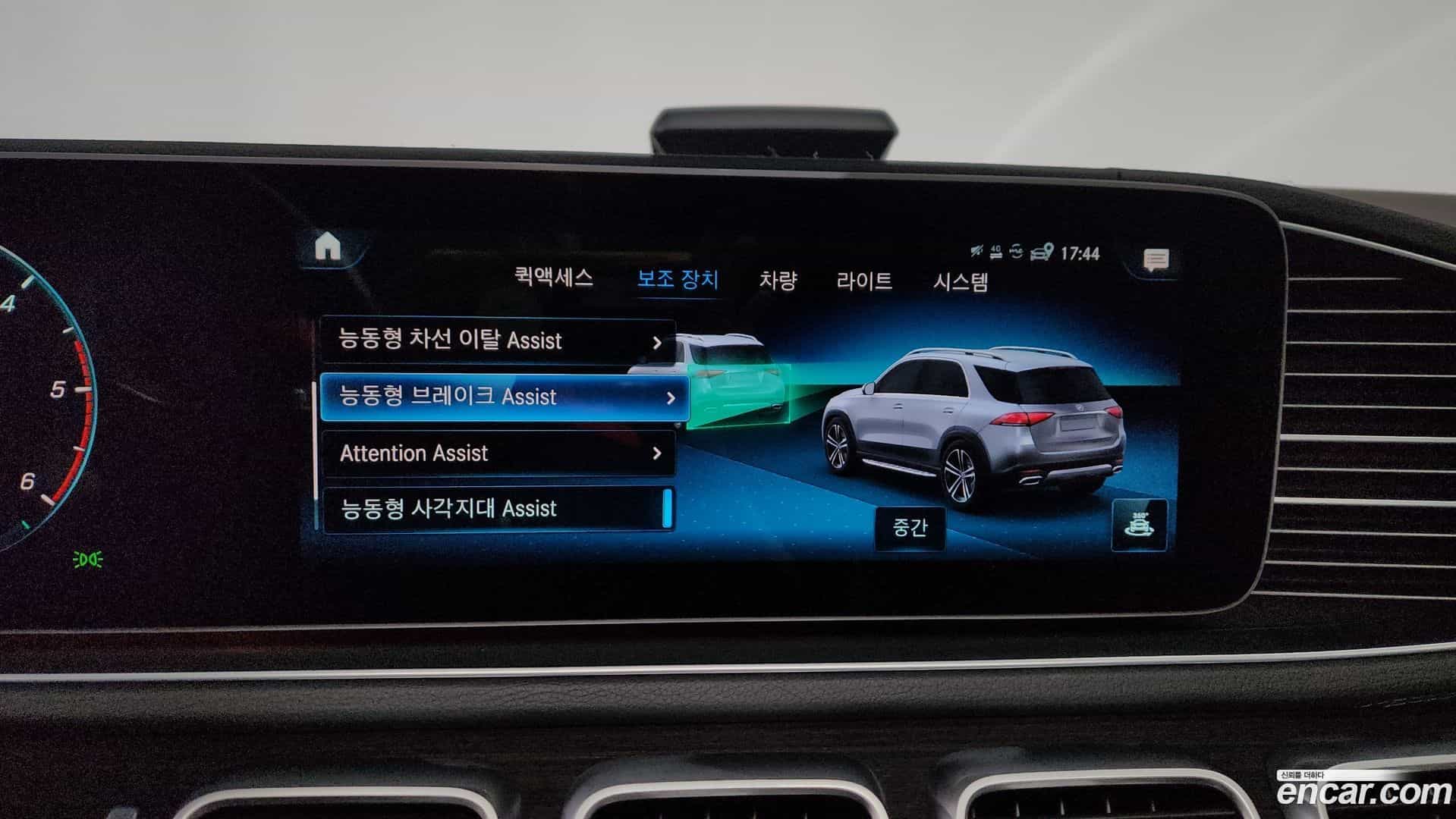 GLE-Class Mercedes-Benz 2022.1-OPTION-021