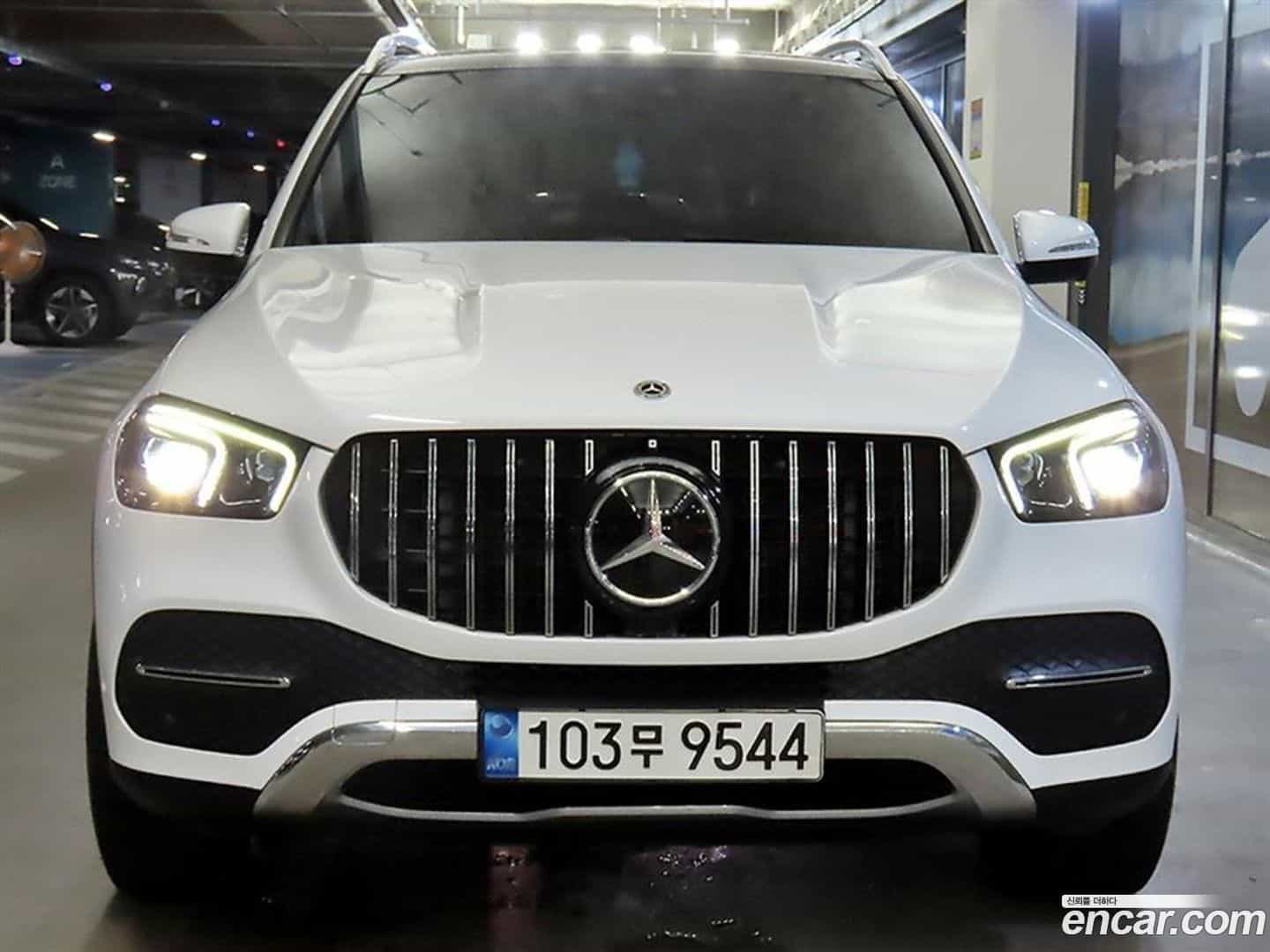 GLE-Class Mercedes-Benz 2022.1-OUTER-002